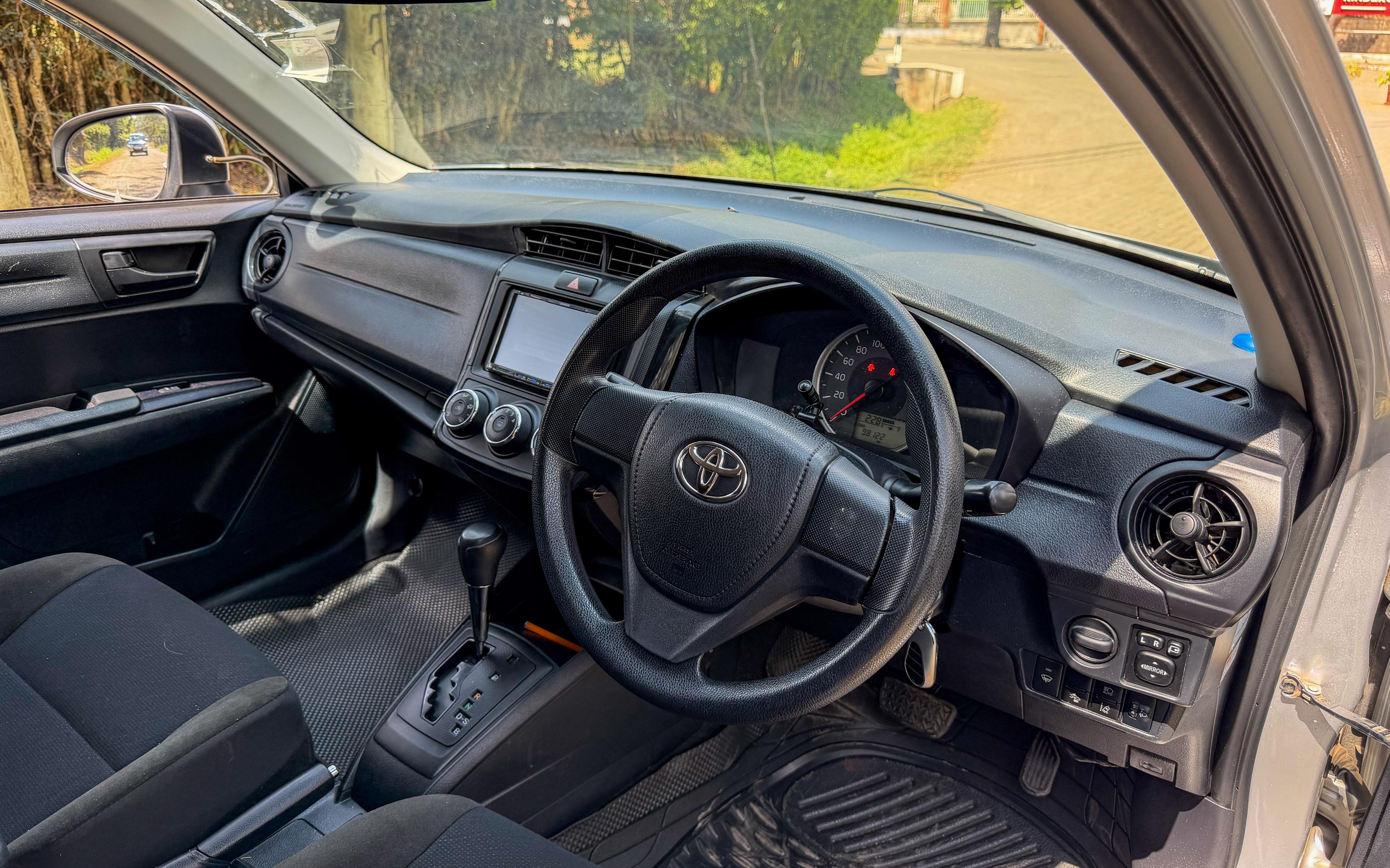 2018 Toyota Axio photo 8