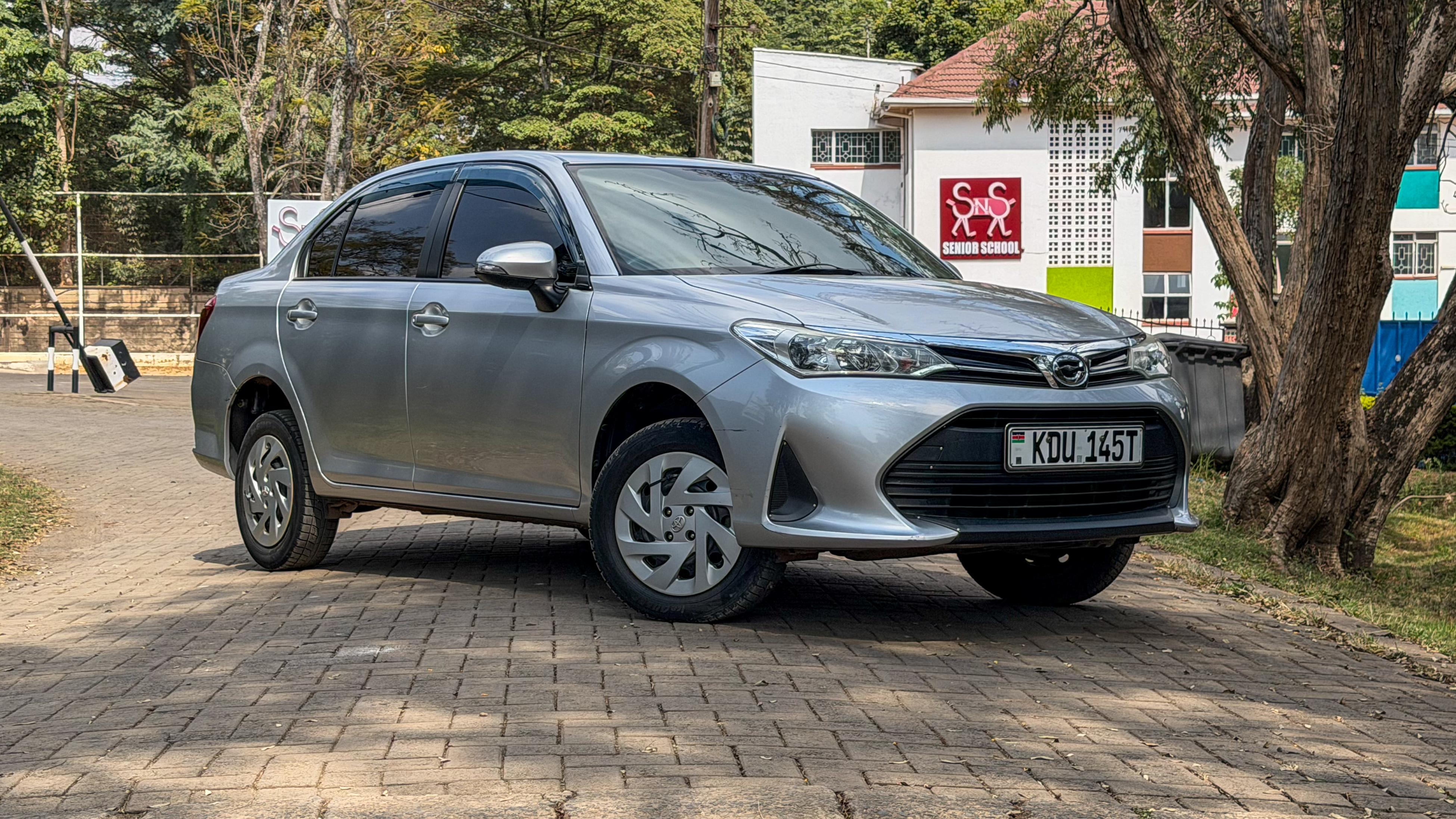 2018 Toyota Axio photo 4