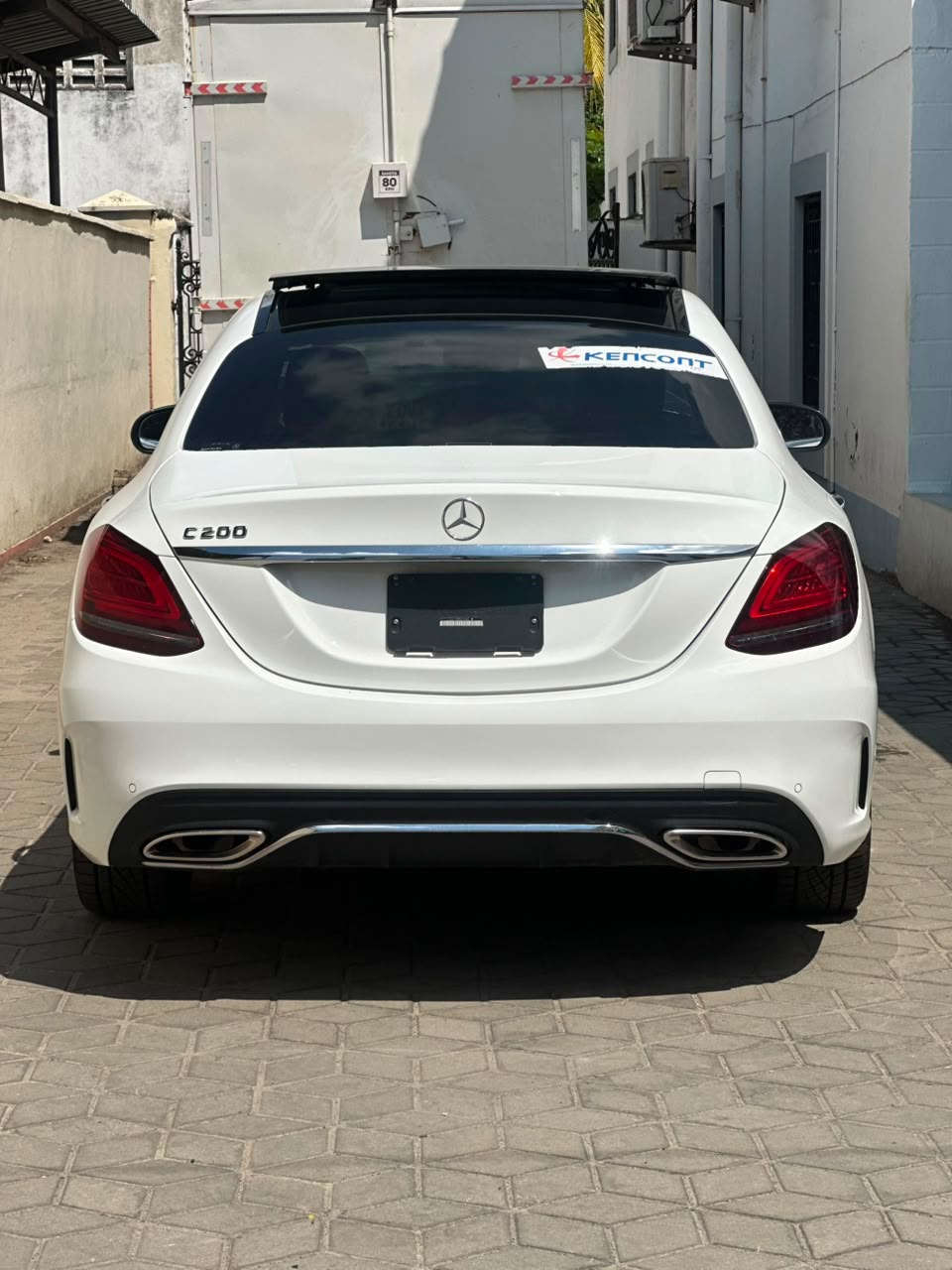 2019 Mercedes C200 photo 9