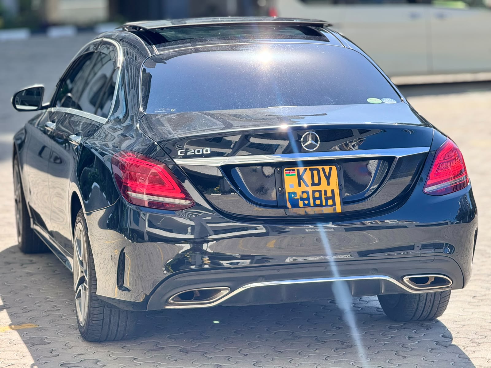 2019 Mercedes W205 C200 AMG Line photo 17