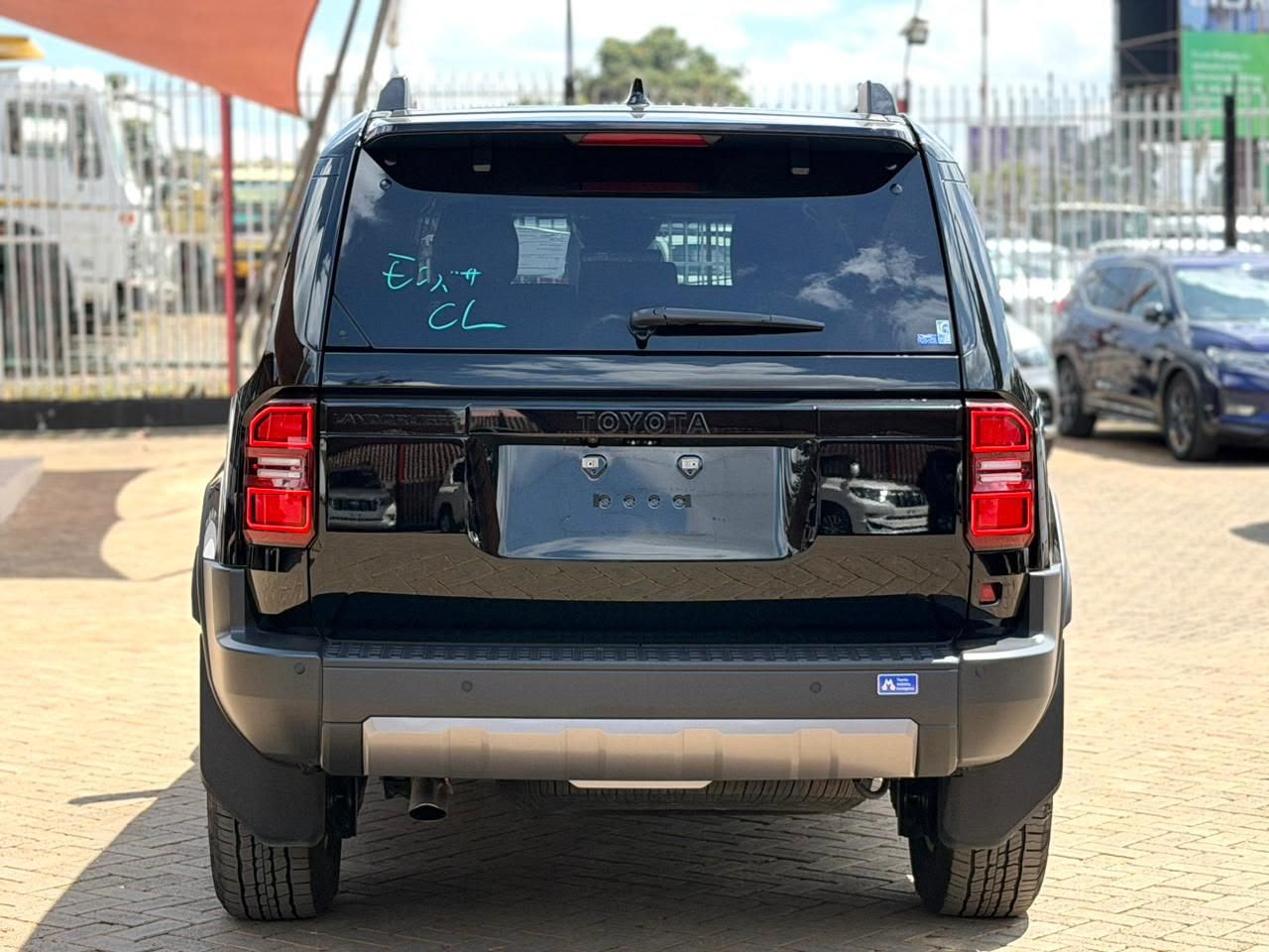 2024 Toyota Land Cruiser J250 photo 2