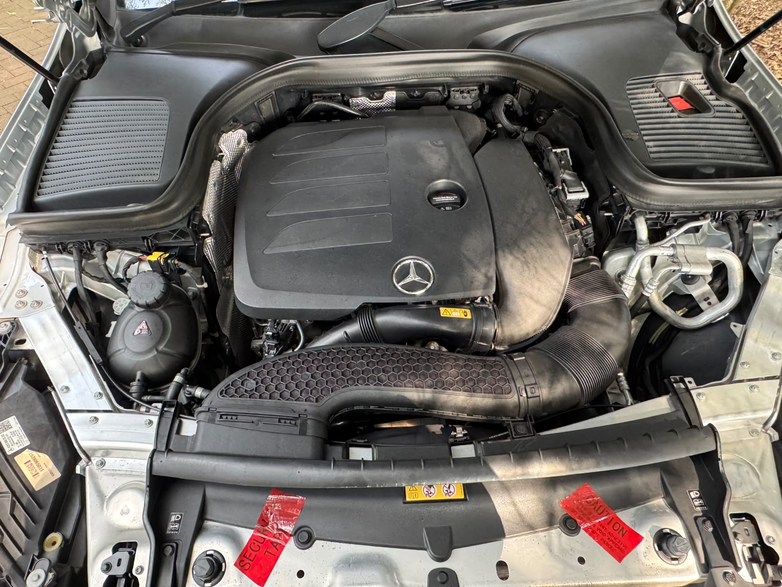 2020 Mercedes 𝐆𝐋𝐂𝟑𝟎𝟎 𝐂𝐎𝐔𝐏𝐄 photo 18
