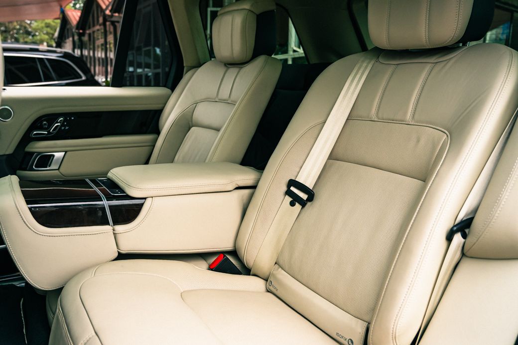 2020 Toyota Land Cruiser Prado TX photo 4
