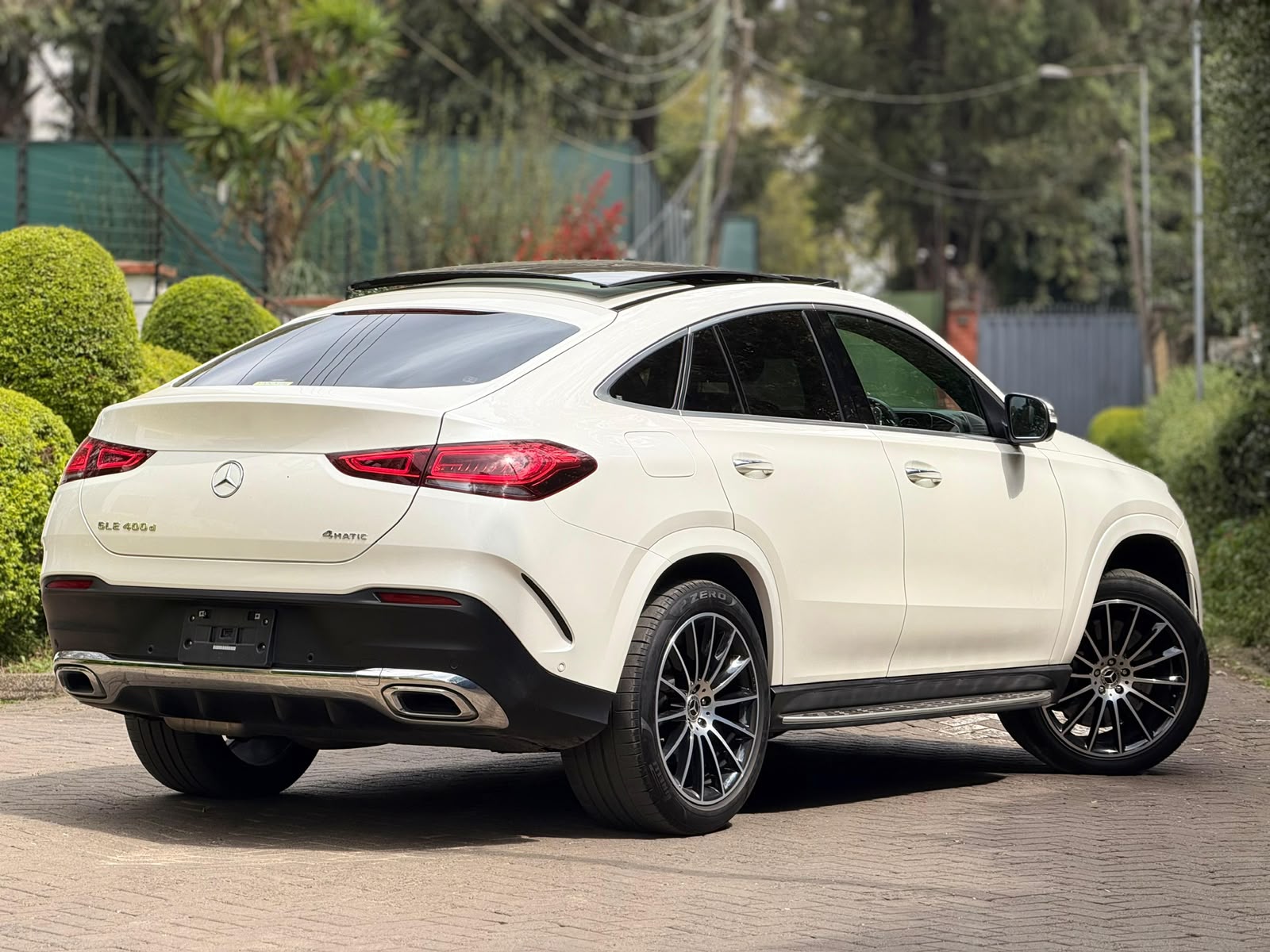2020 Mercedes GLE400D AMG Line 4MATIC | BOUNCE EDITION photo 2