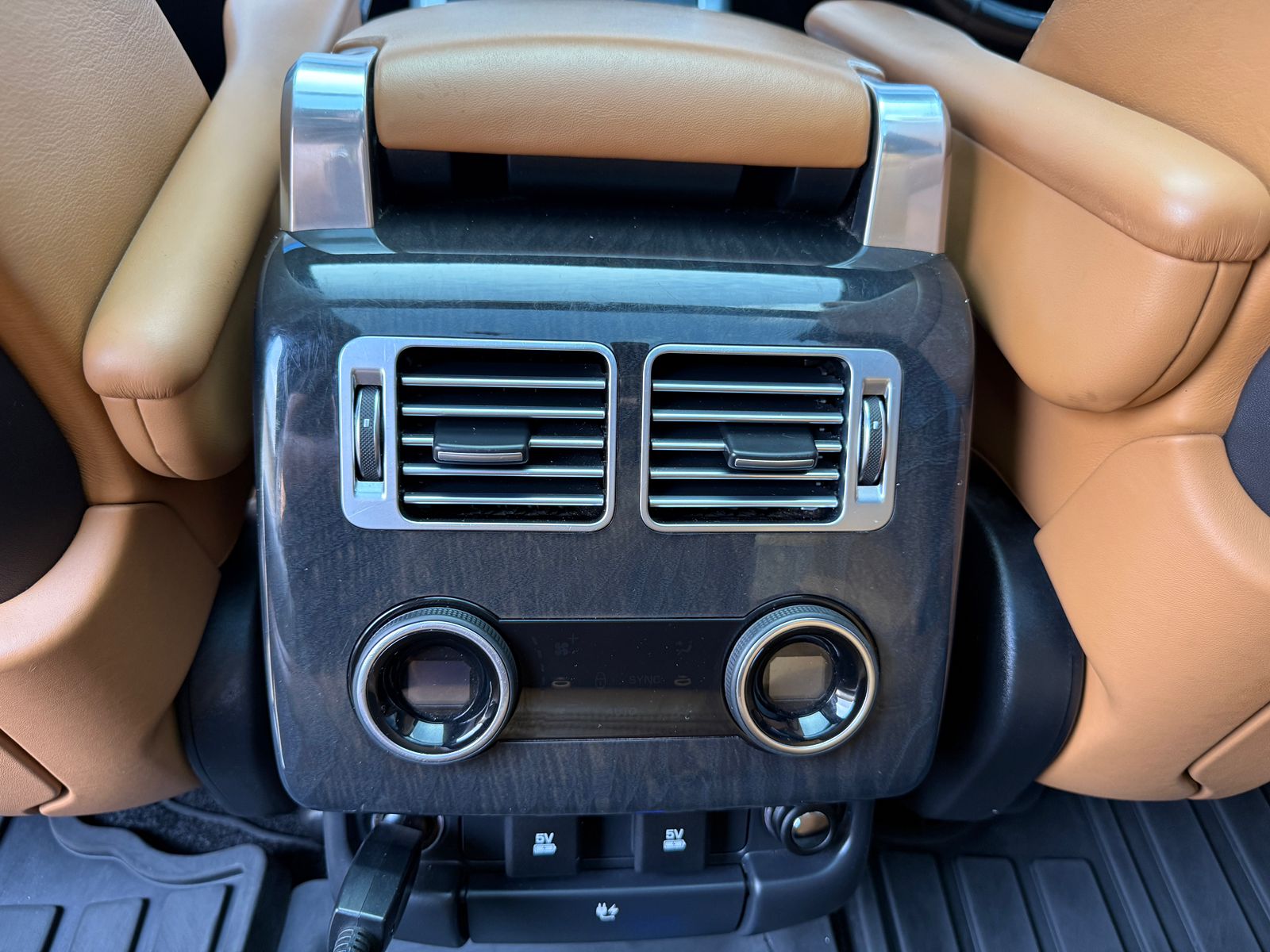 2018 Land Rover Range Rover Vogue photo 10