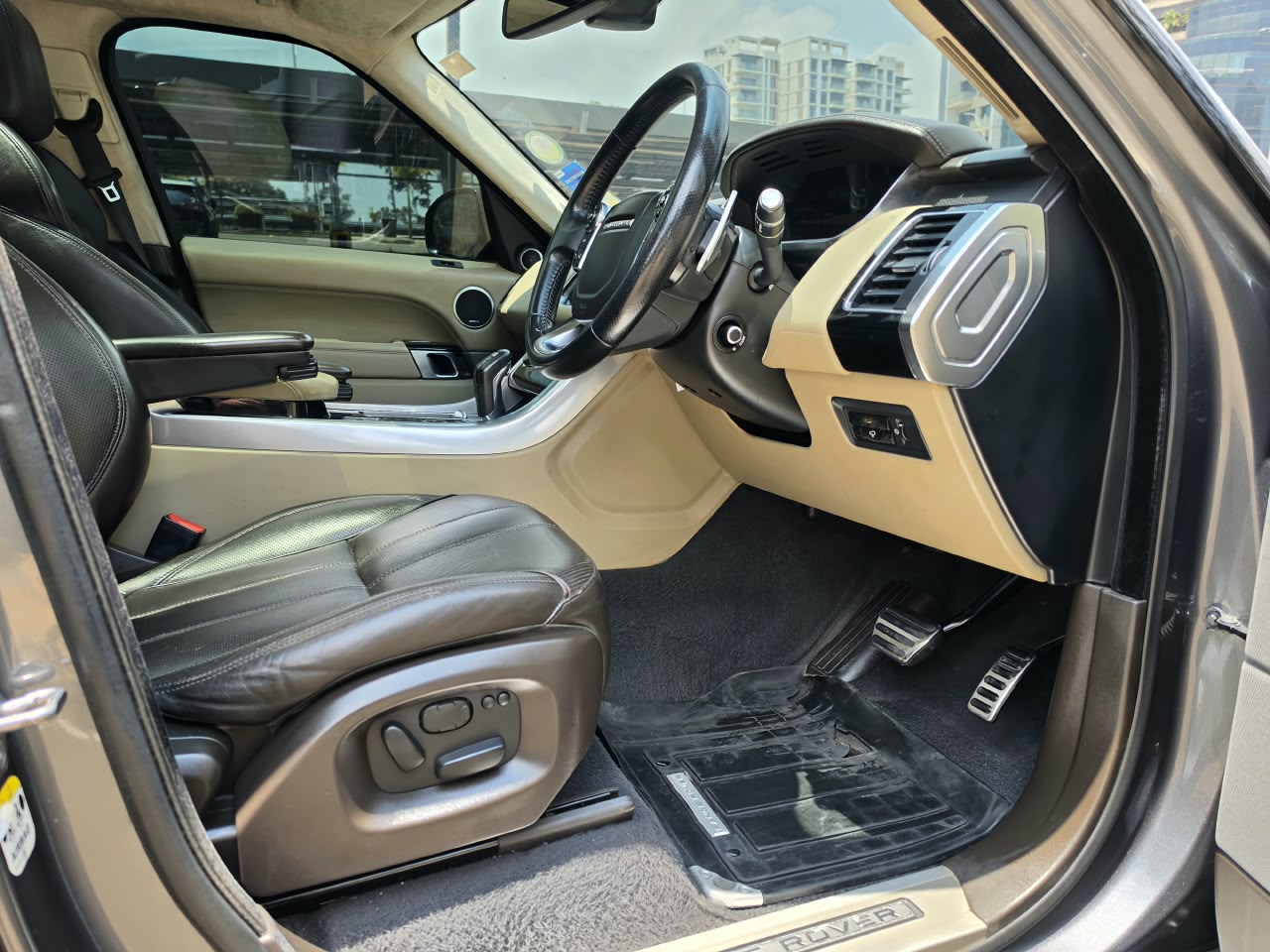 2015 Land Rover RANGE ROVER SPORT photo 11