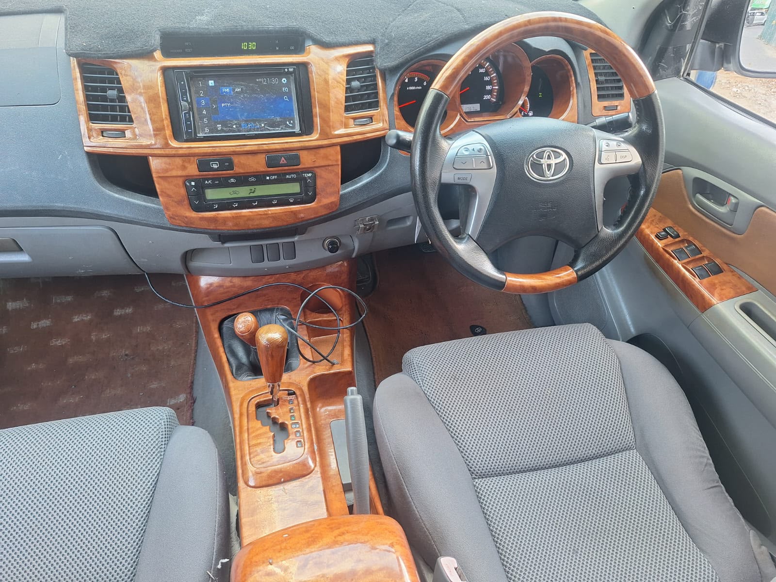 2012 Toyota HILUX REVOLUTION Double Cab Pickup photo 7