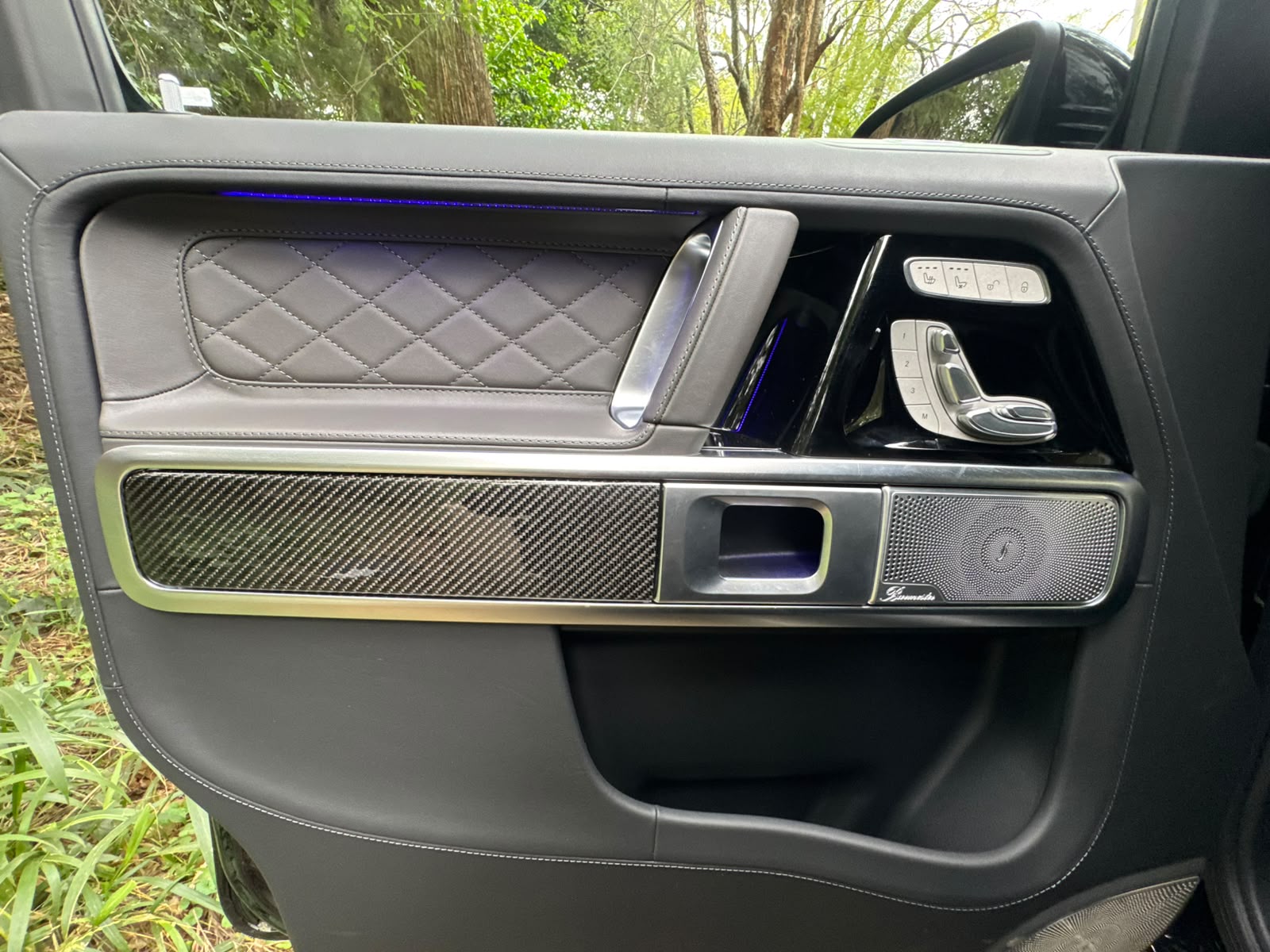 2024 Mercedes 𝐆𝟔𝟑 𝐀𝐌𝐆 photo 3