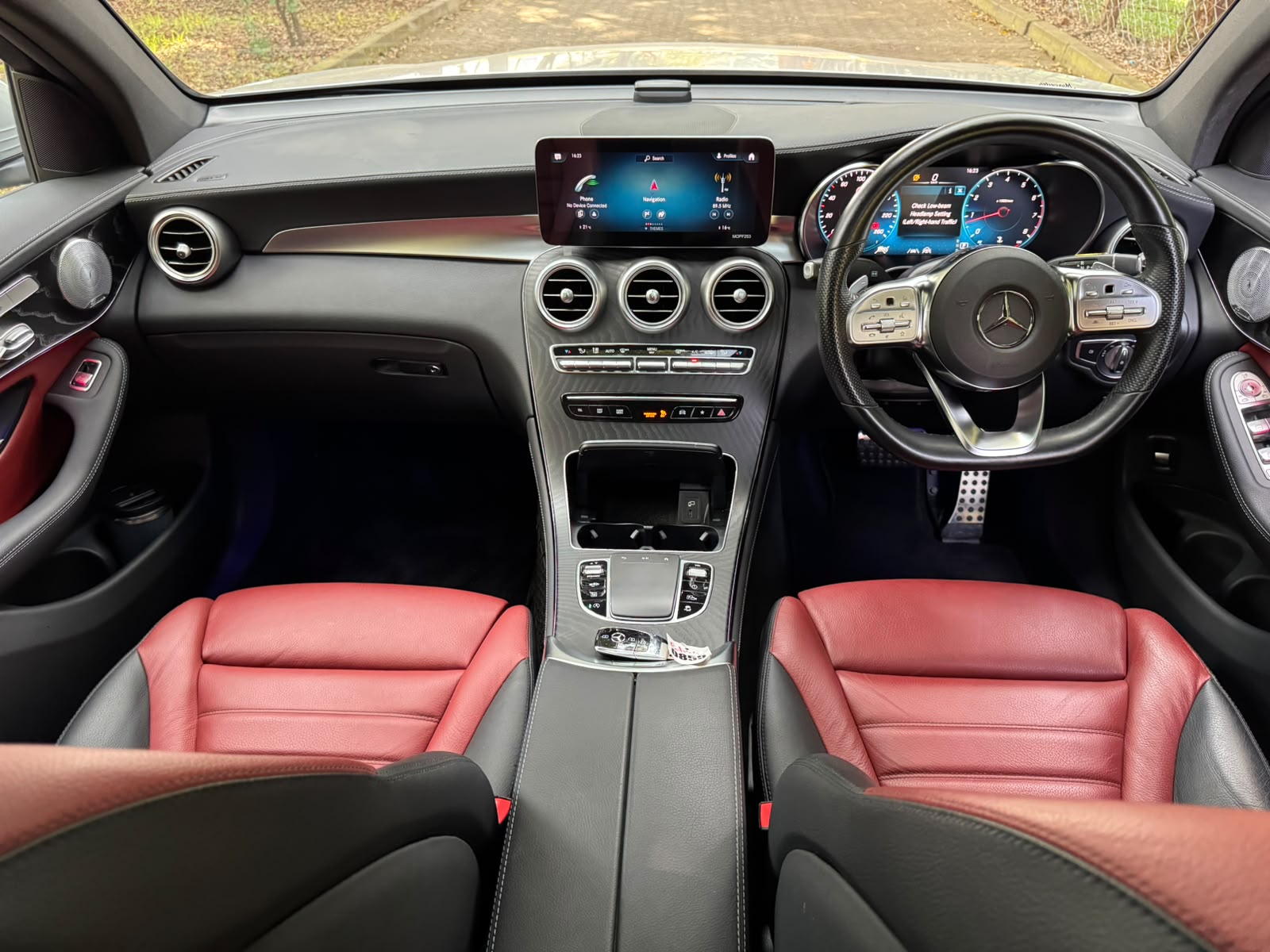 2020 Mercedes 𝐆𝐋𝐂𝟑𝟎𝟎 𝐂𝐎𝐔𝐏𝐄 photo 13