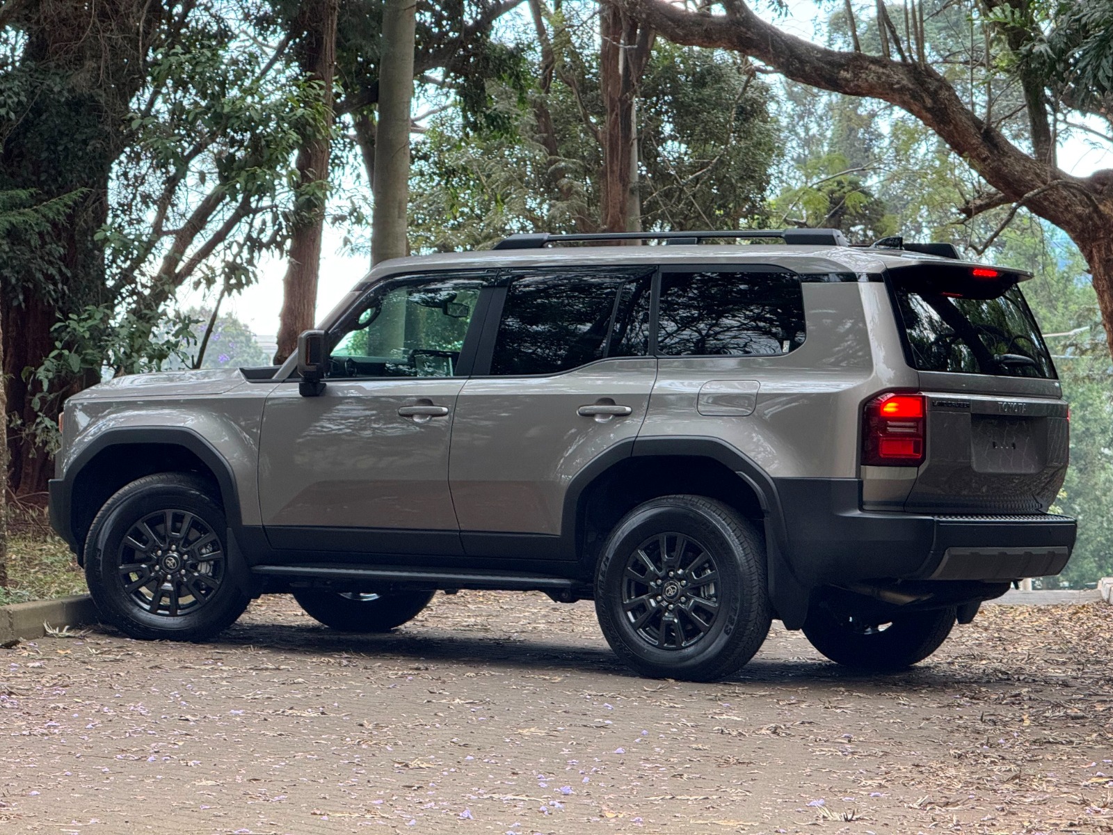 2024 Toyota Land Cruiser Prado J250 photo 2