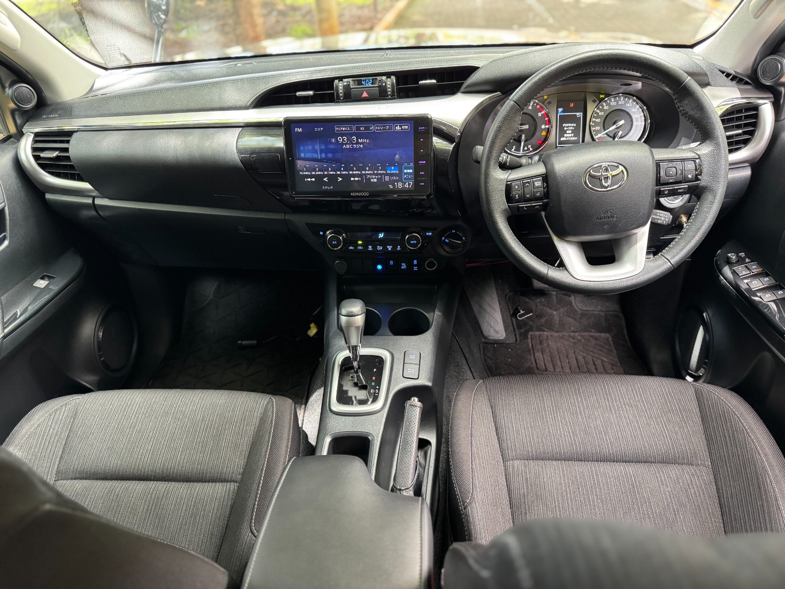 2020 Toyota 𝐇𝐈𝐋𝐔𝐗 photo 17