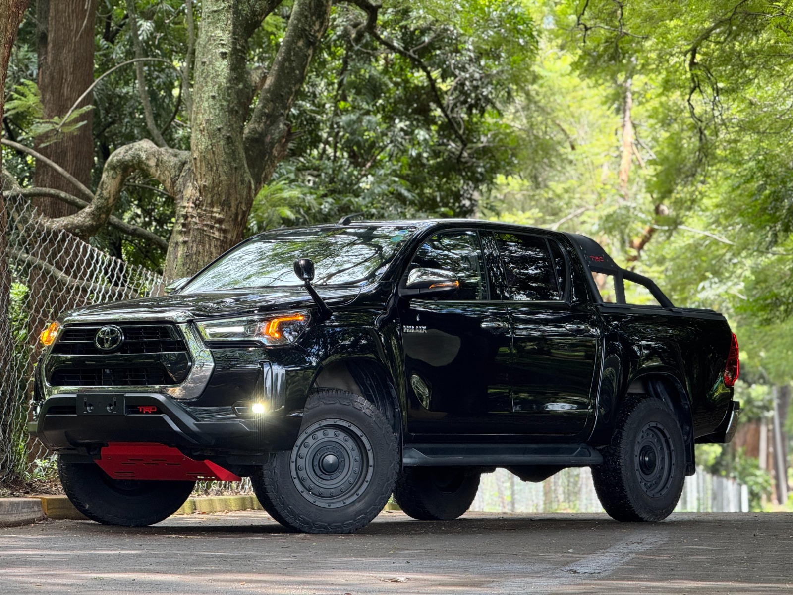 2020 Toyota 𝐇𝐈𝐋𝐔𝐗 photo 4