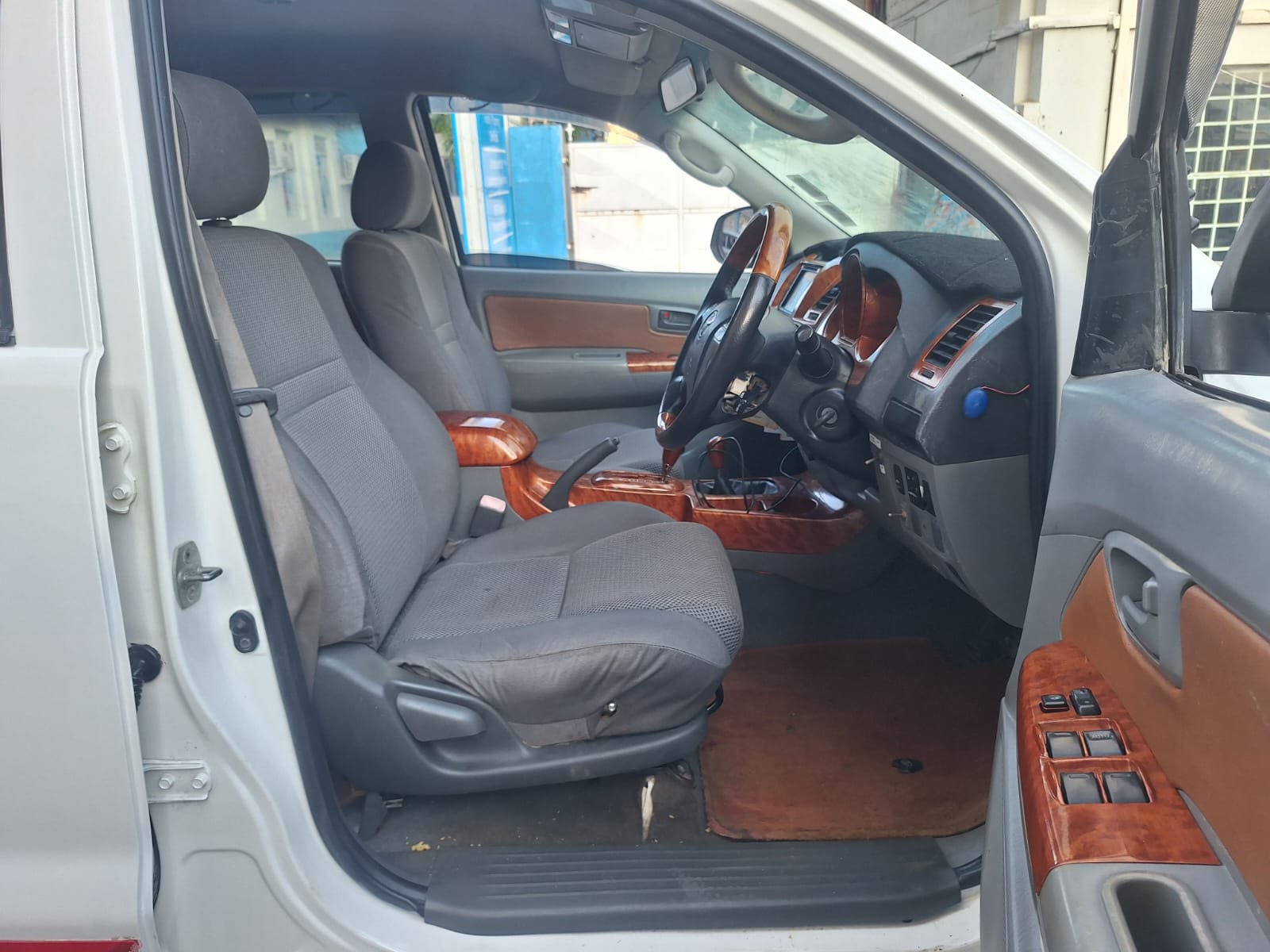 2012 Toyota HILUX REVOLUTION Double Cab Pickup photo 17
