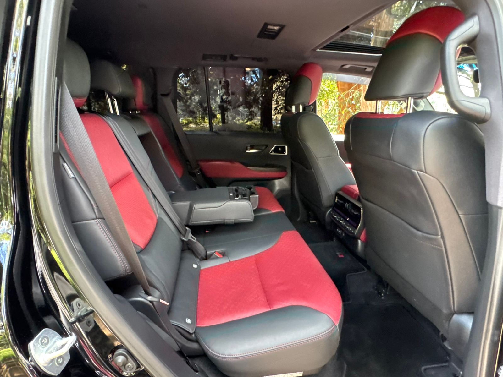 2022 Toyota 𝐋𝐀𝐍𝐃𝐂𝐑𝐔𝐈𝐒𝐄𝐑 𝐋𝐂𝟑𝟎𝟎 𝐆𝐑 𝐒𝐏𝐎𝐑𝐓 photo 20