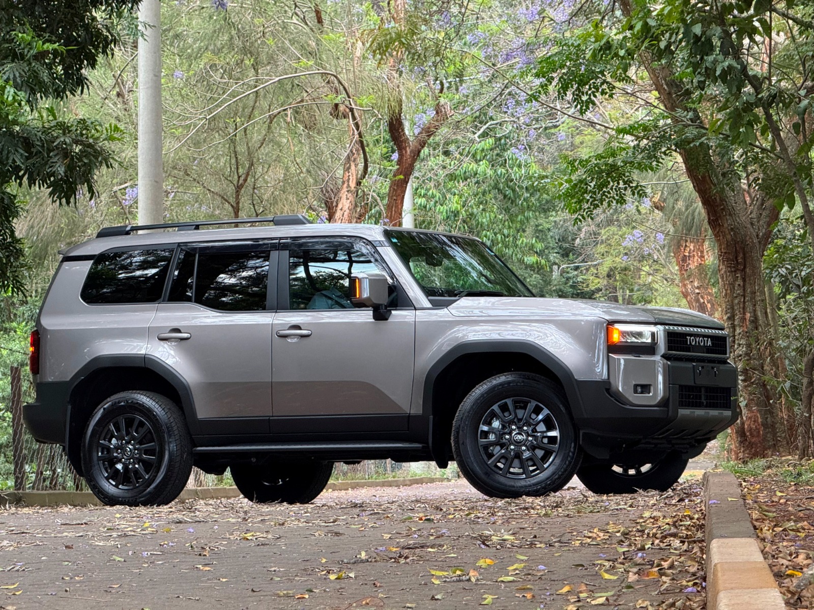 2024 Toyota Land Cruiser Prado J250 photo 3