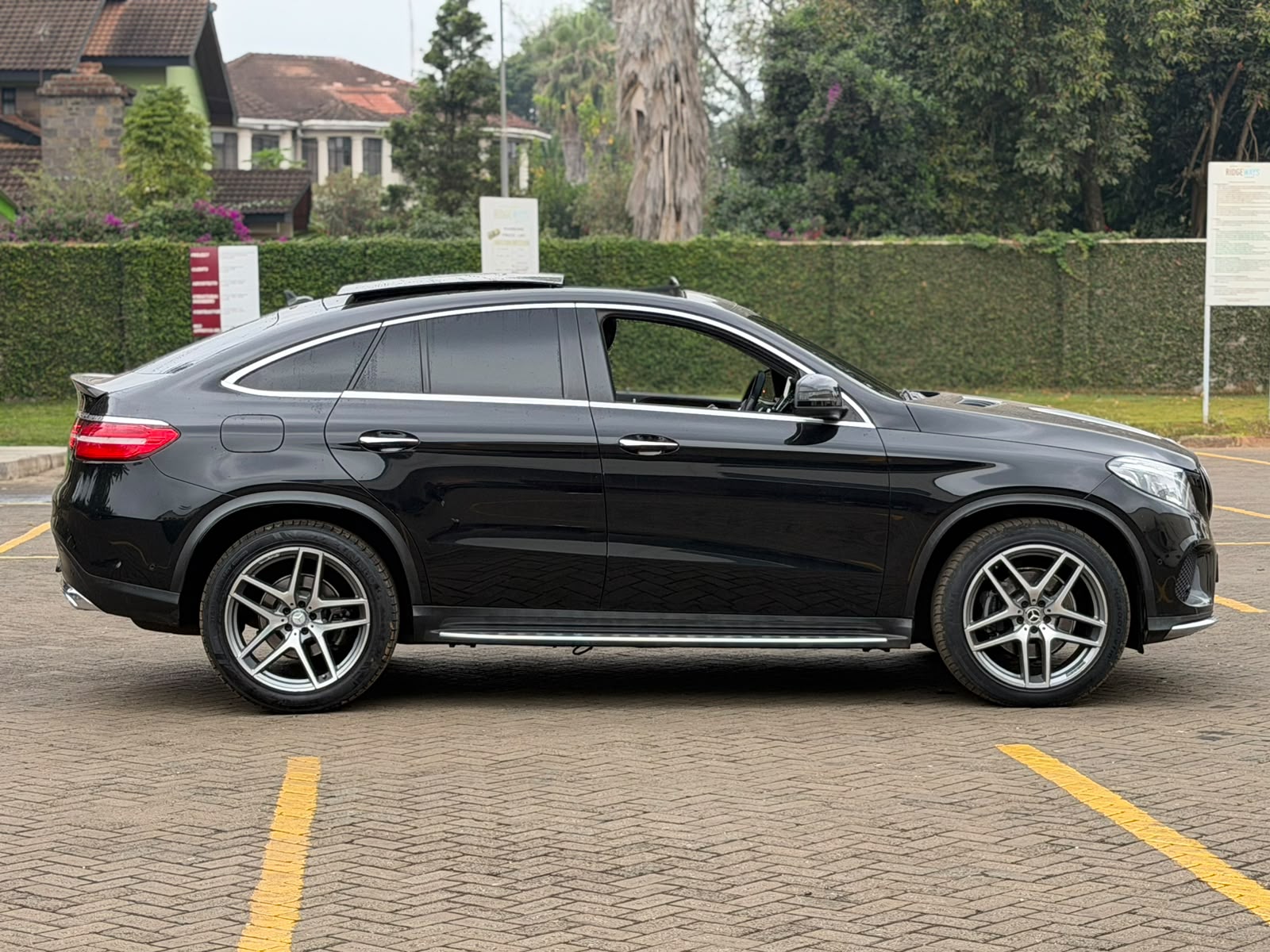 2017 Mercedes GLE350D COUPE AMG-LINE photo 8