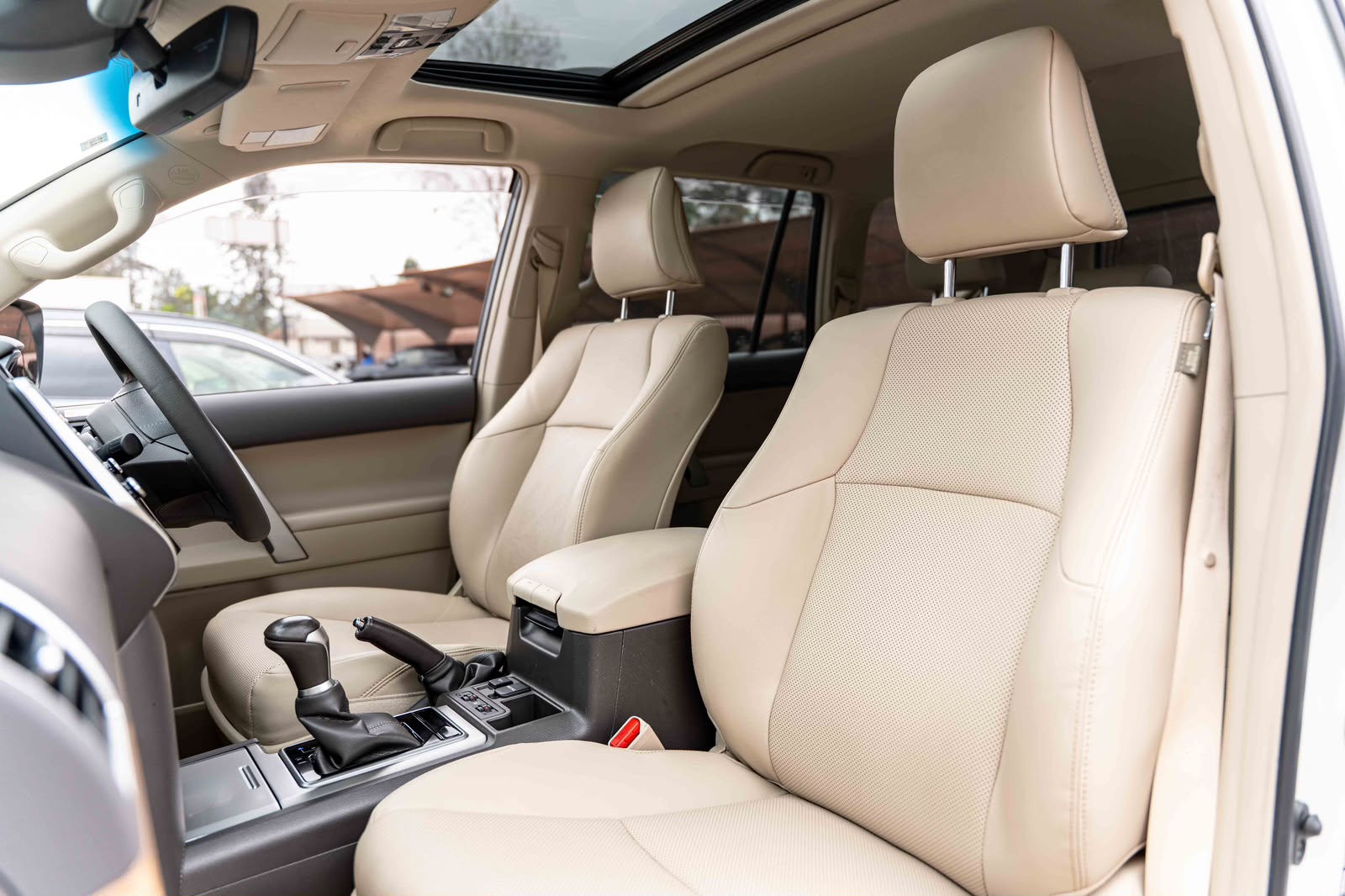 2020 Toyota PRADO TXL photo 6