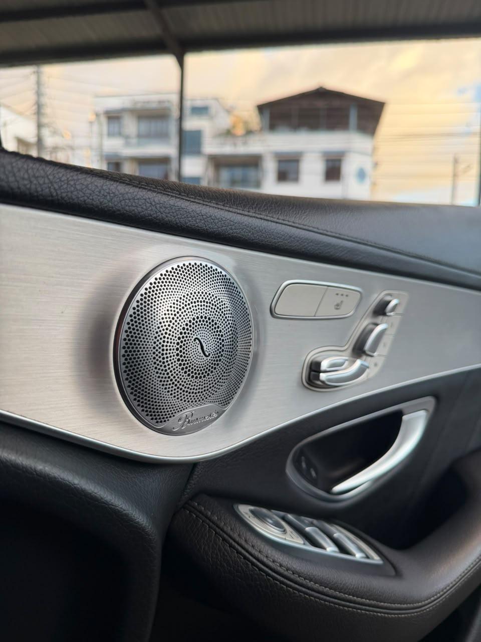 2026 Mercedes GLC250 Sunroof photo 11