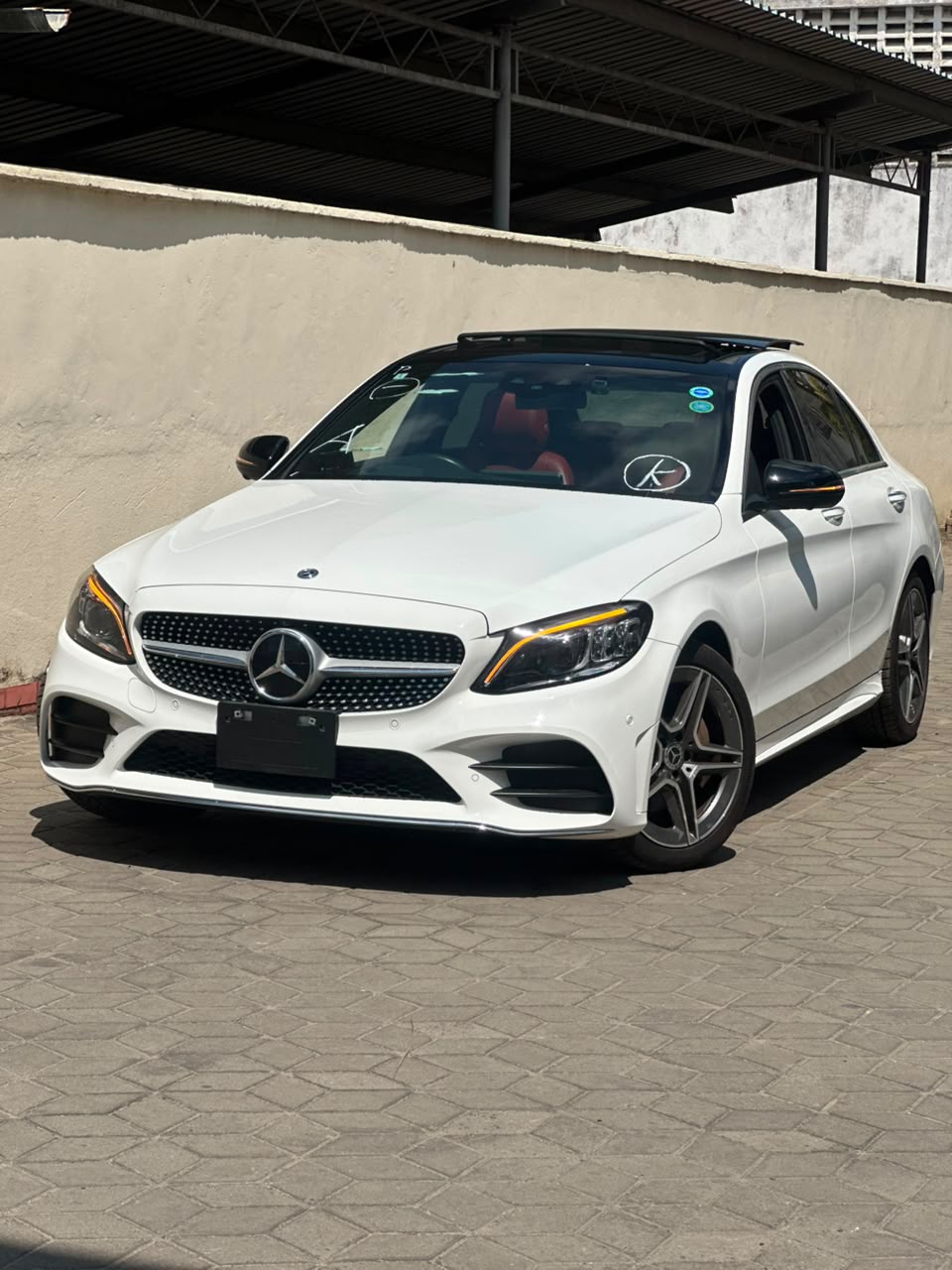 2019 Mercedes C200 photo 2