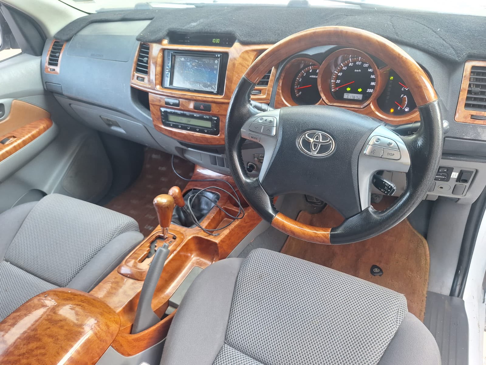 2012 Toyota HILUX REVOLUTION Double Cab Pickup photo 4