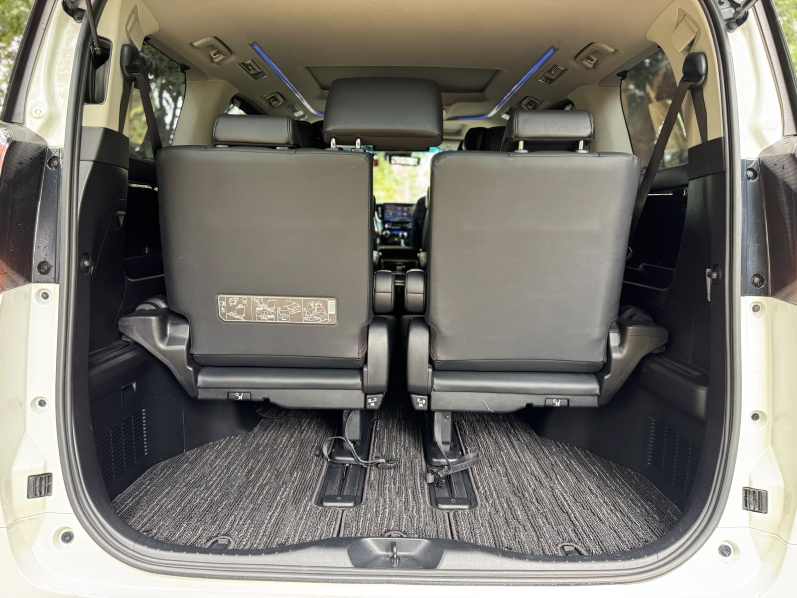 2019 Toyota 𝐕𝐄𝐋𝐋𝐅𝐈𝐑𝐄 photo 15