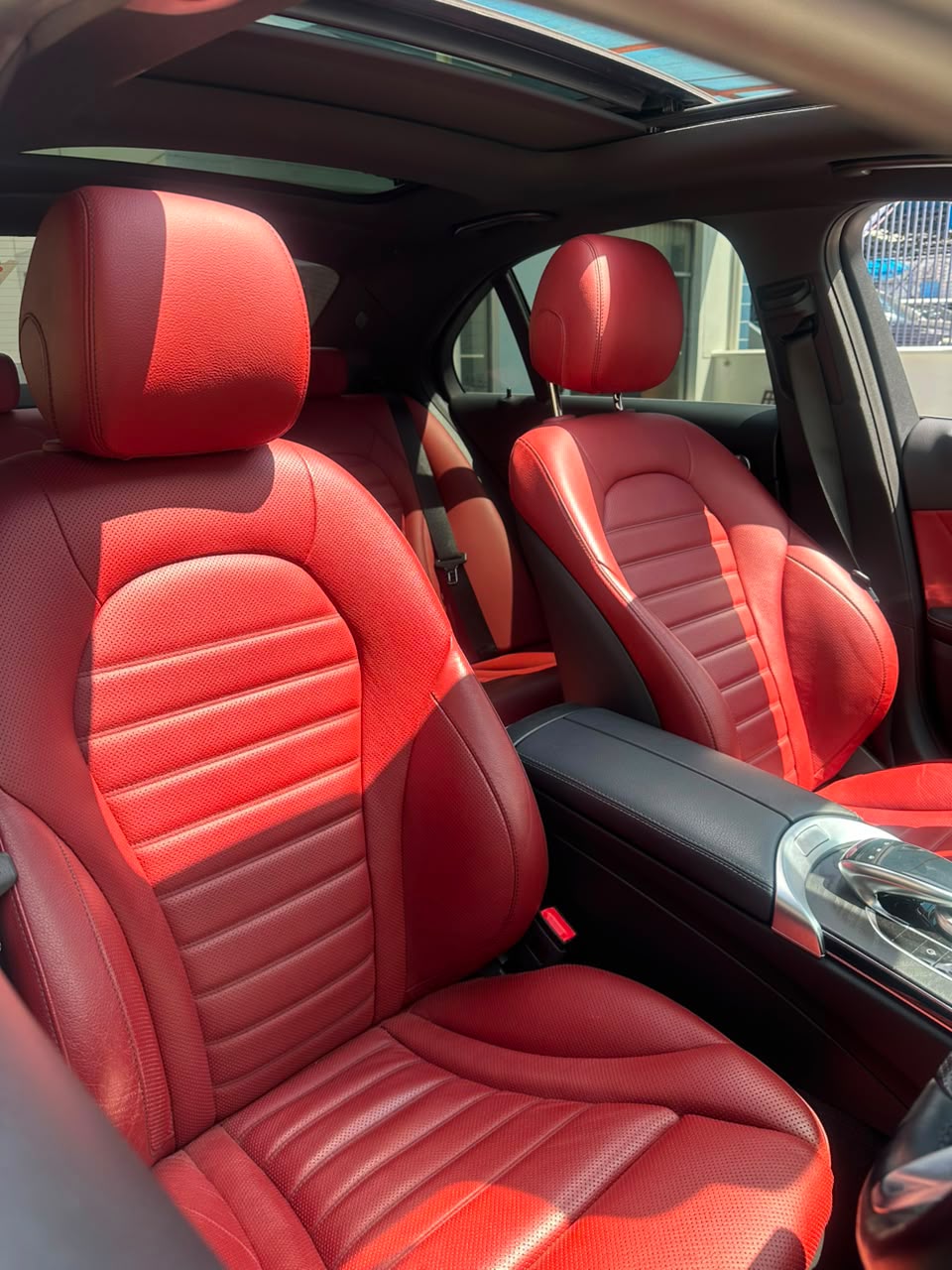 2019 Mercedes C200 photo 6