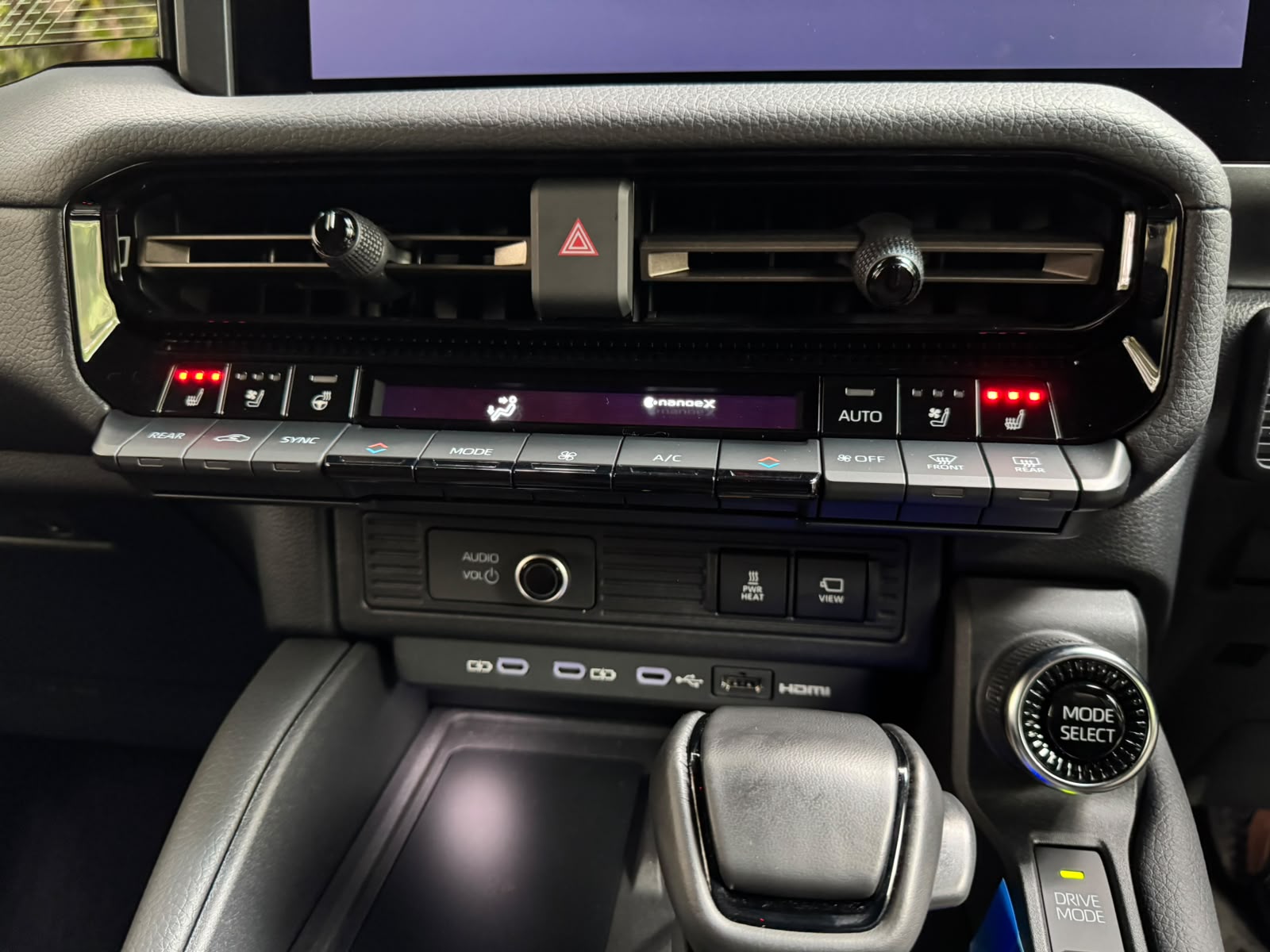 2024 Toyota LANDCRUISER PRADO J250 photo 18