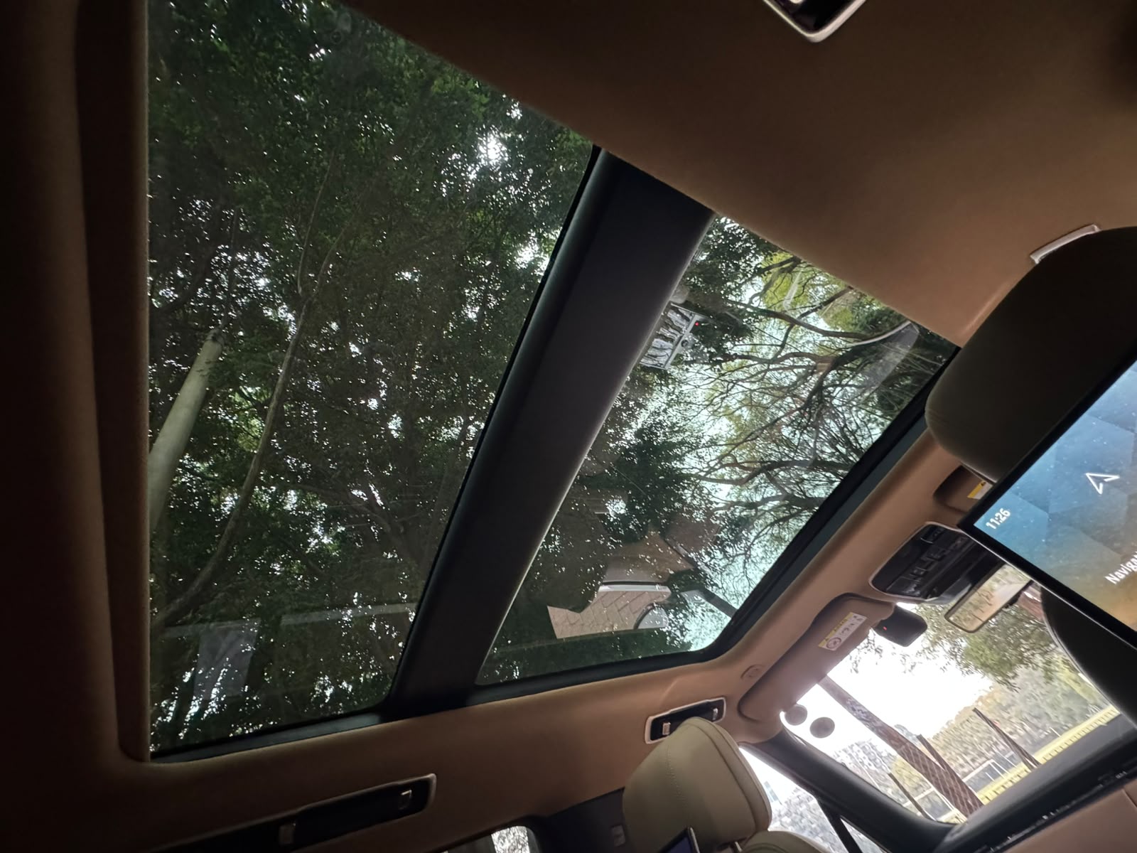 2023 Land Rover 𝐑𝐀𝐍𝐆𝐄 𝐑𝐎𝐕𝐄𝐑 𝐕𝐎𝐆𝐔𝐄 𝐃𝟑𝟎𝟎 photo 14