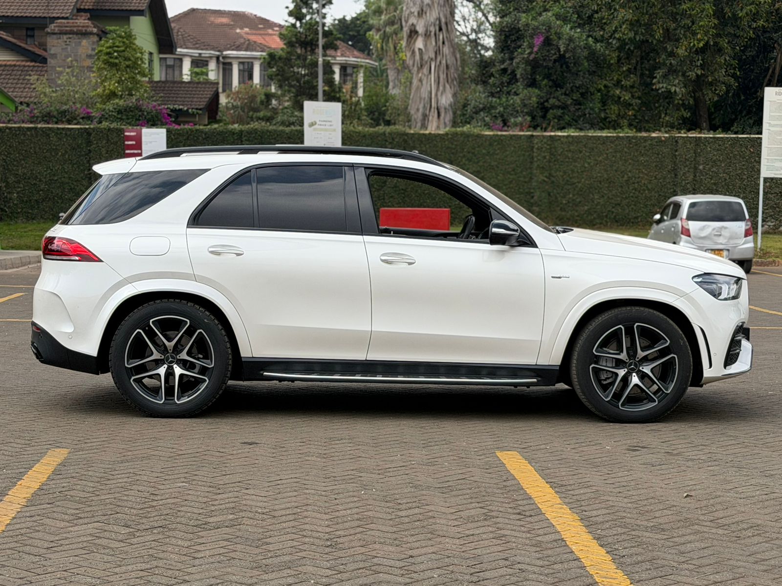 2020 Mercedes GLE53 AMG 4MATIC+ S.W photo 11