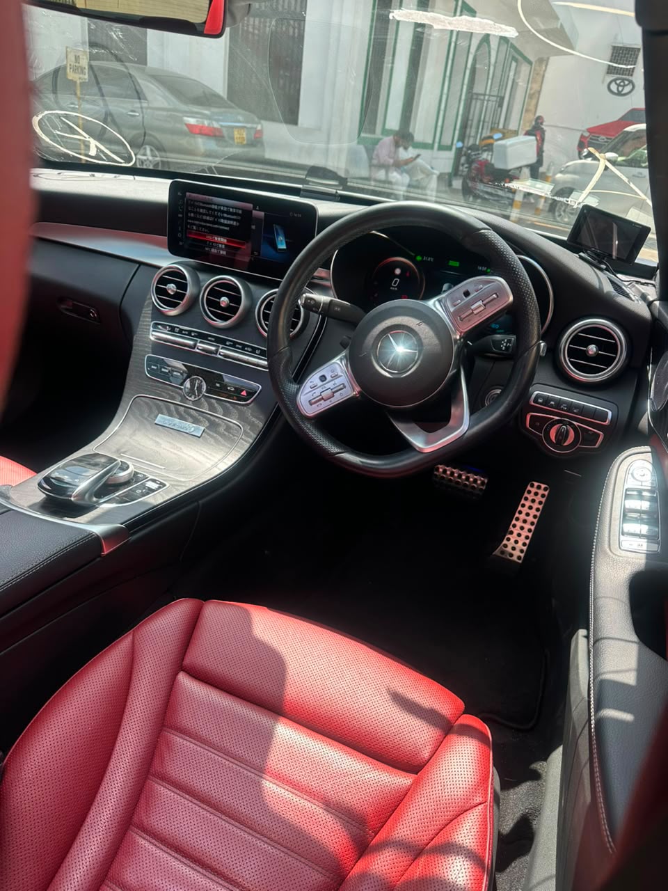 2019 Mercedes C200 photo 8