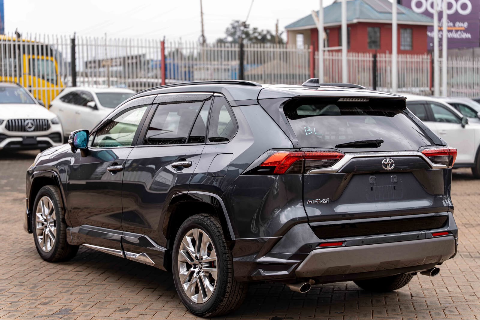 2019 Toyota RAV4 GZ Package photo 4