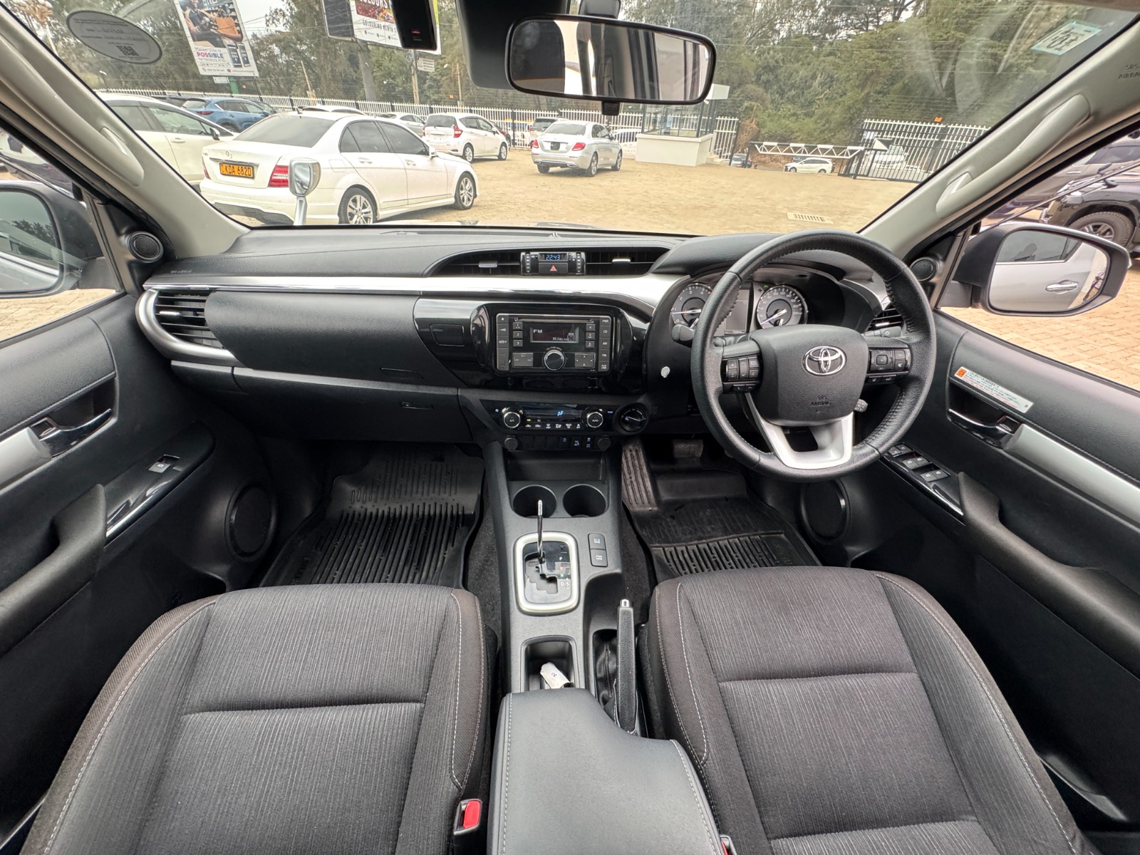 2020 Toyota HILUX photo 18