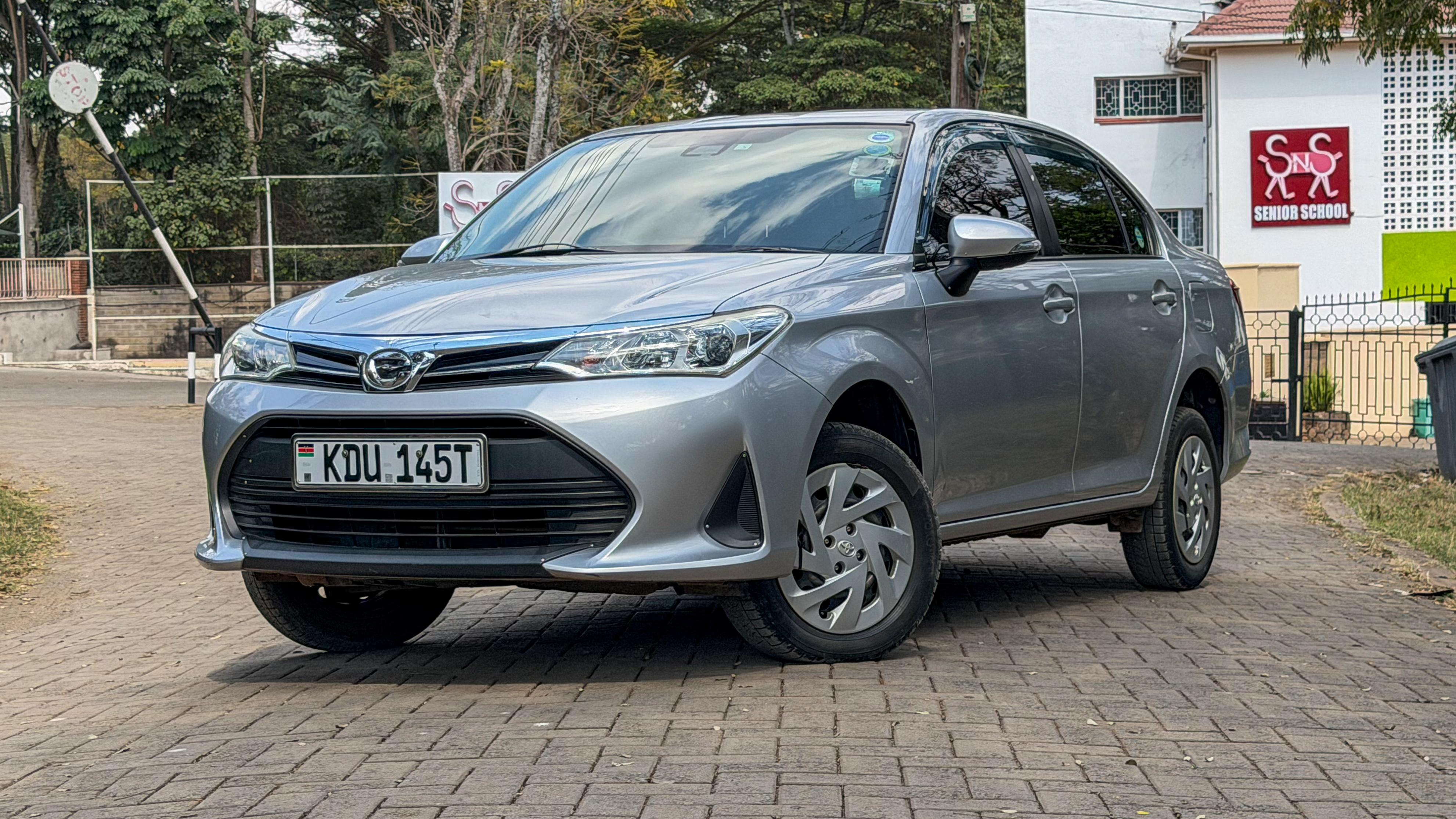 2018 Toyota Axio photo 2