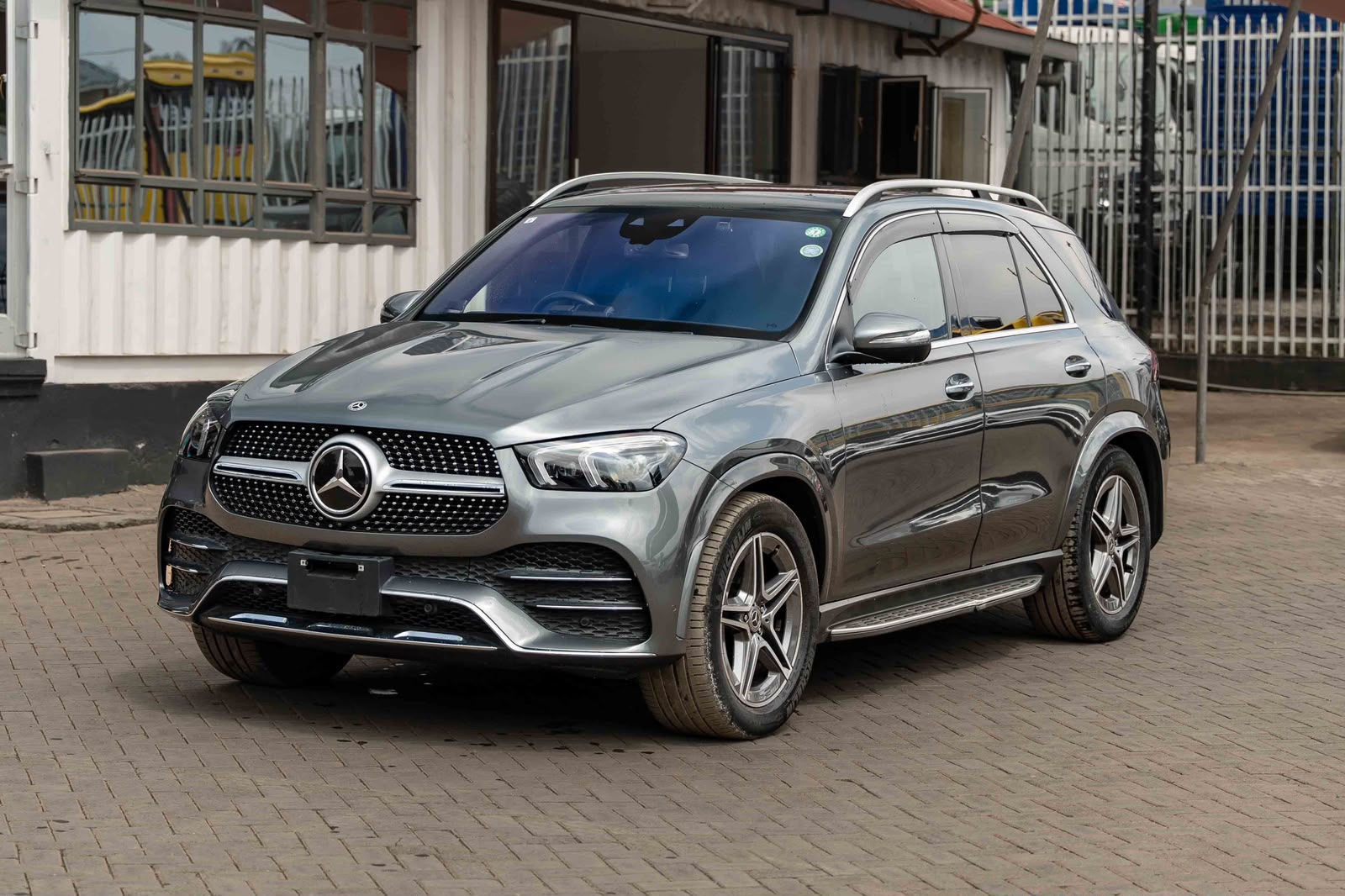 2019 Mercedes GLE400D photo 2