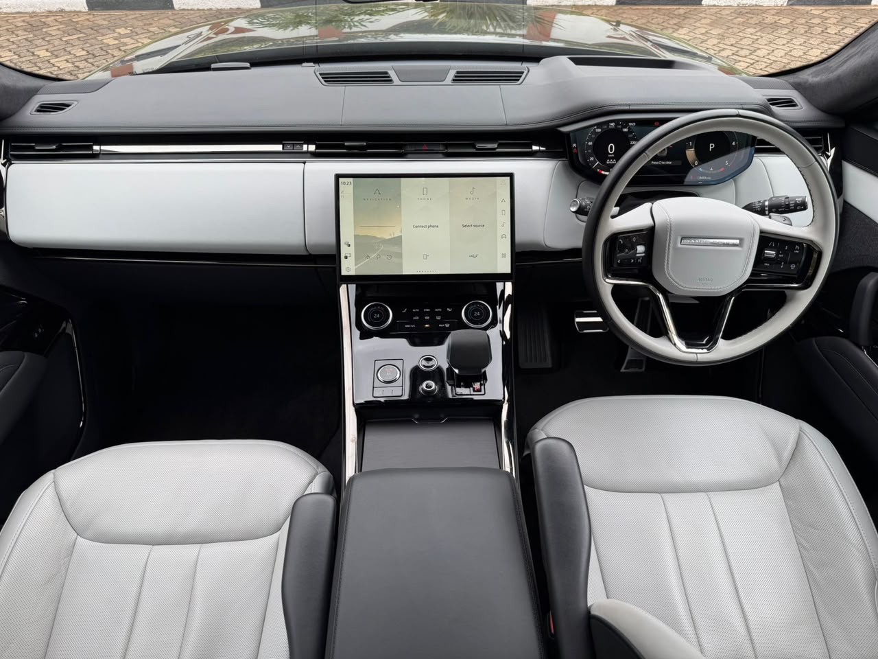 2023 Land Rover Autobiography (New Shape) photo 5