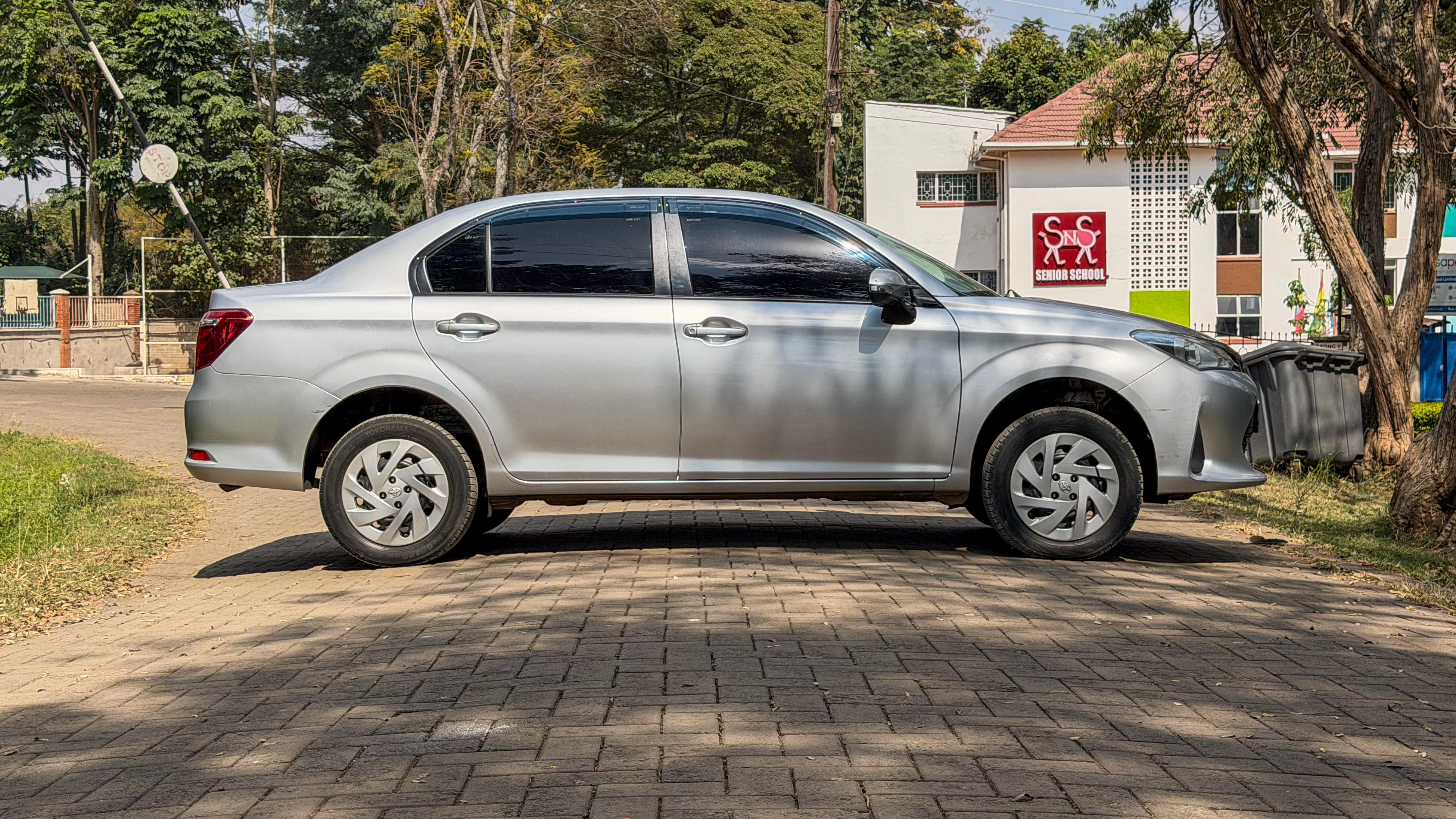2018 Toyota Axio photo 5