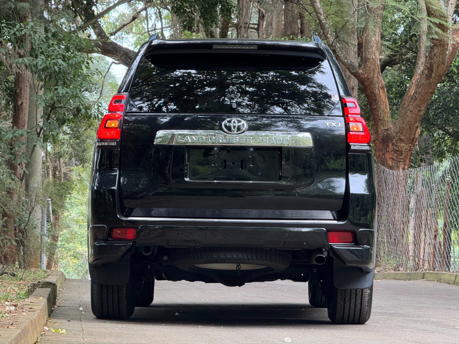 2021 Toyota 𝐋𝐀𝐍𝐃𝐂𝐑𝐔𝐈𝐒𝐄𝐑 𝐏𝐑𝐀𝐃𝐎 𝐓𝐗.𝐋 photo 8