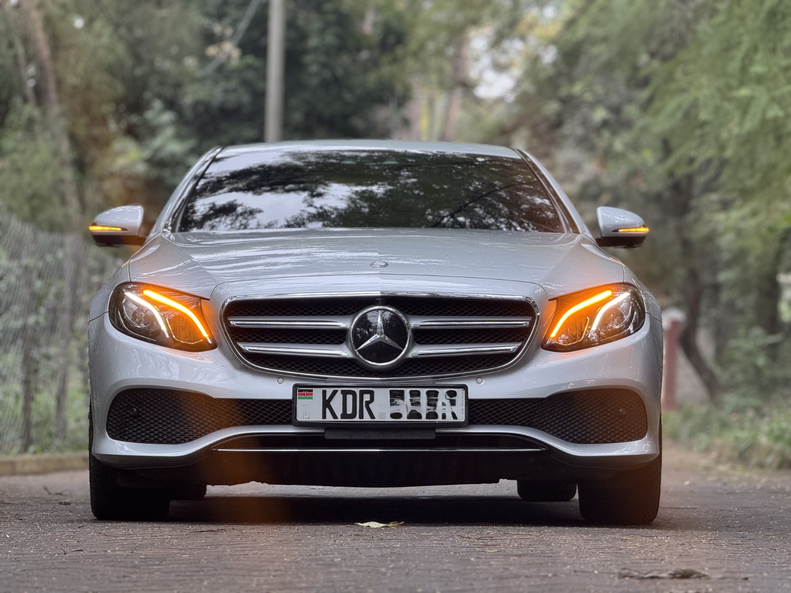 Mercedes 𝐌𝐞𝐫𝐜𝐞𝐝𝐞𝐬 𝐁𝐞𝐧𝐳 𝐄𝟐0𝟎