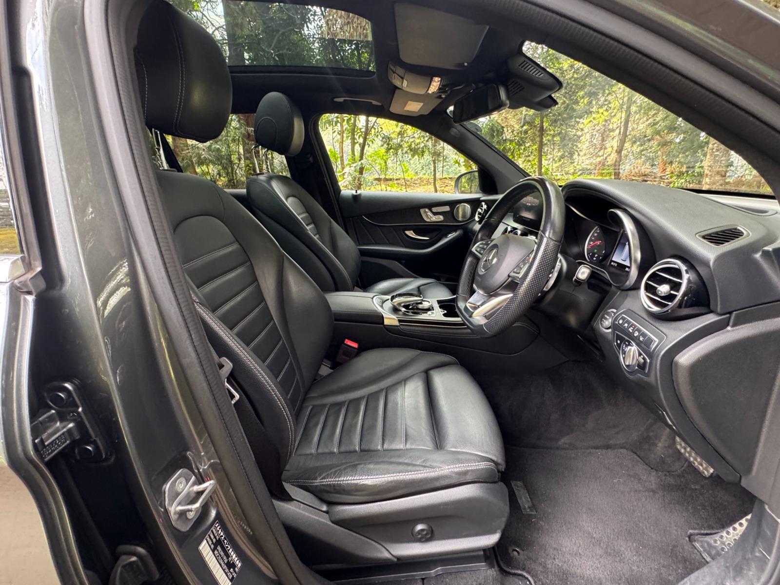 2019 Mercedes 𝐆𝐋𝐂𝟐𝟓𝟎 𝟒𝐌𝐀𝐓𝐈𝐂 photo 6