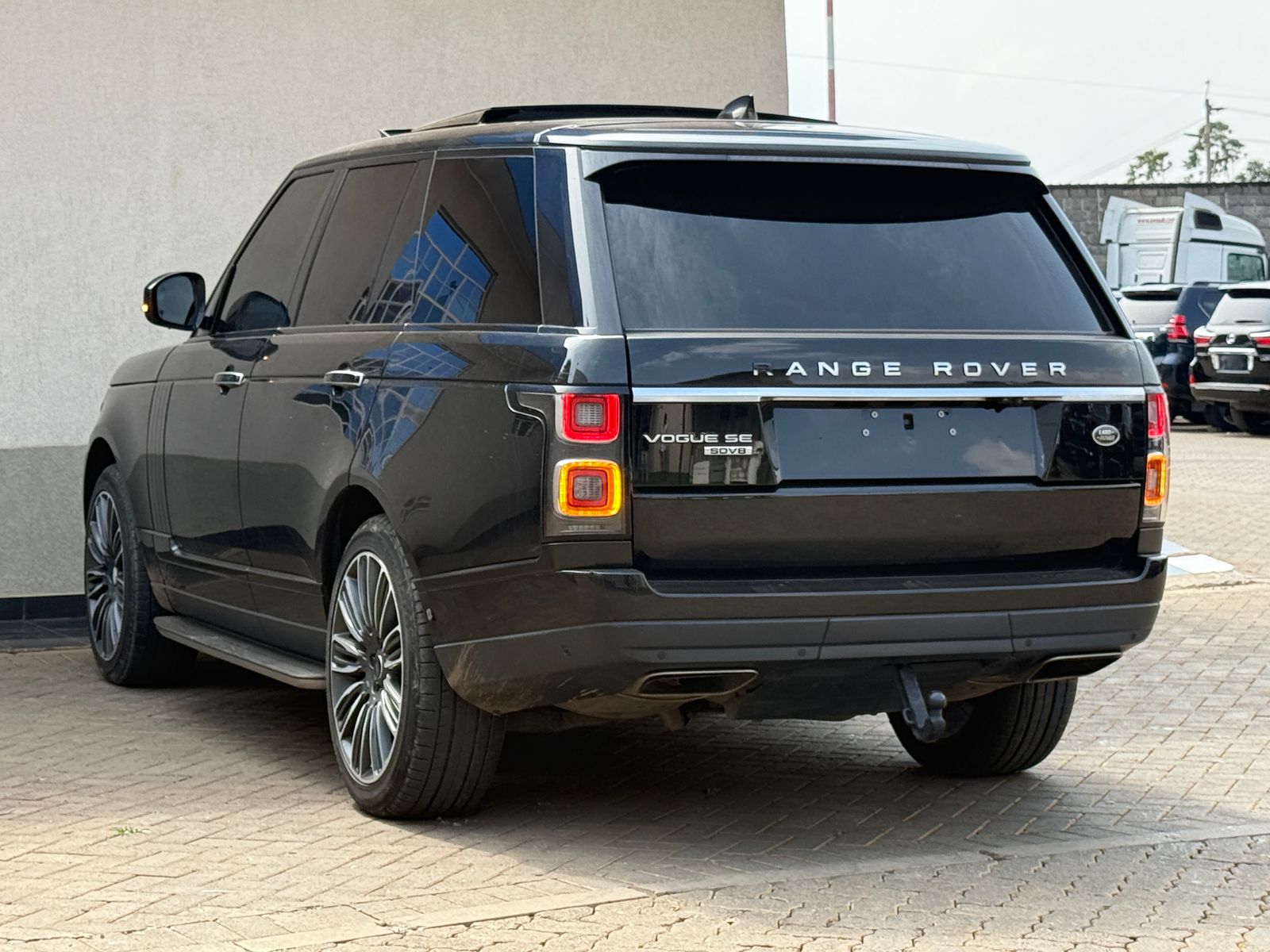 2018 Land Rover Range Rover Vogue photo 15