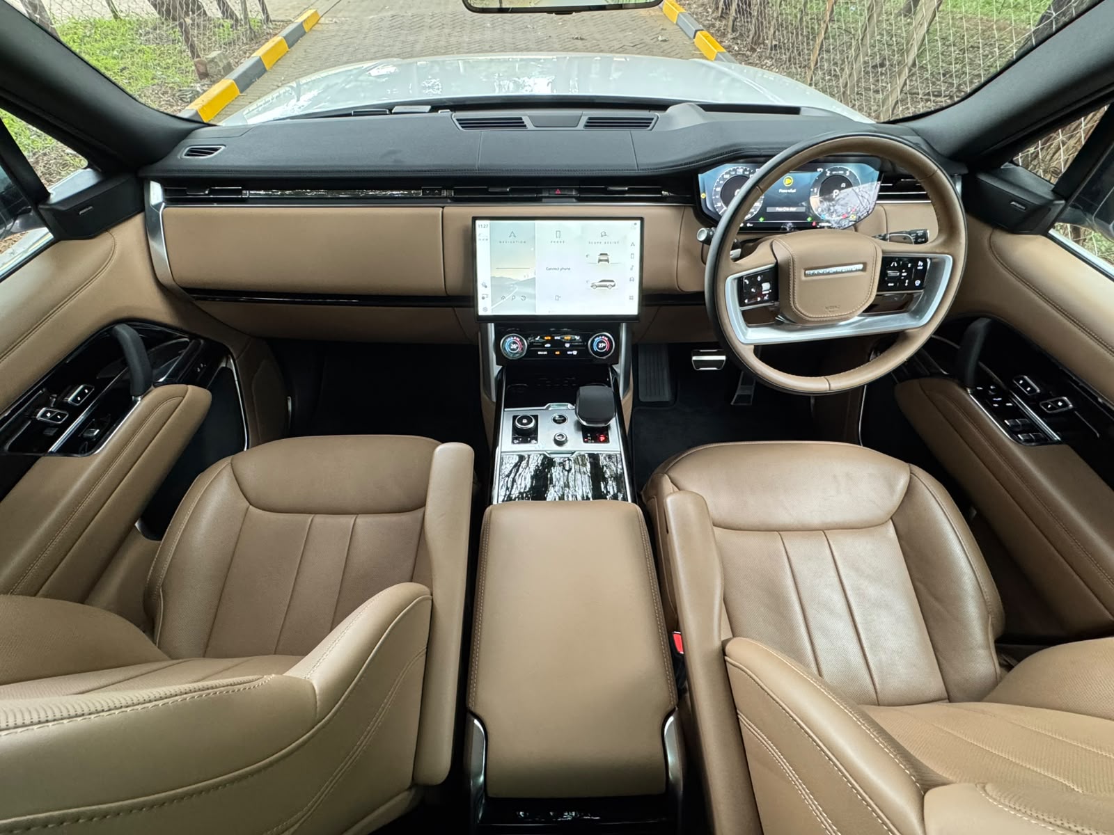 2023 Land Rover 𝐑𝐀𝐍𝐆𝐄 𝐑𝐎𝐕𝐄𝐑 𝐕𝐎𝐆𝐔𝐄 𝐃𝟑𝟎𝟎 photo 15