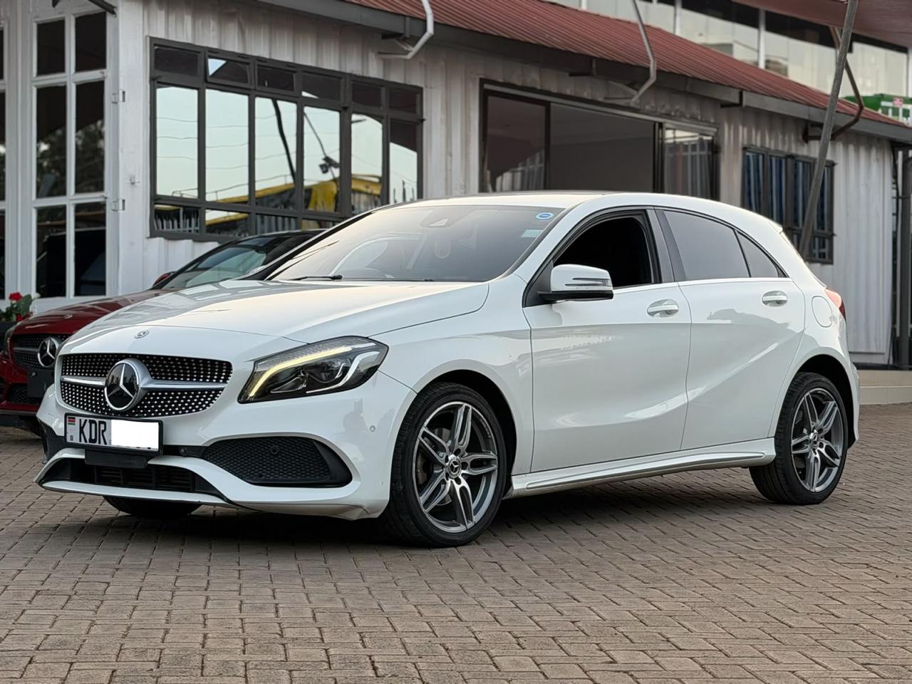 2018 Mercedes A180 photo 2