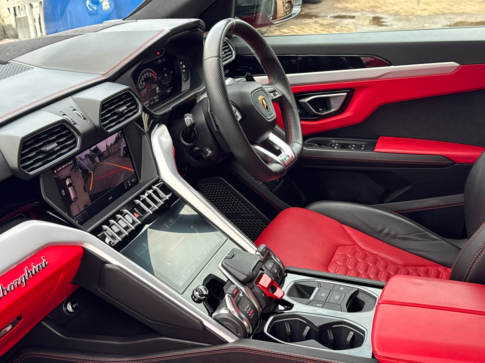 2019 𝐋𝐚𝐦𝐛𝐨𝐫𝐠𝐡𝐢𝐧𝐢 Urus photo 11