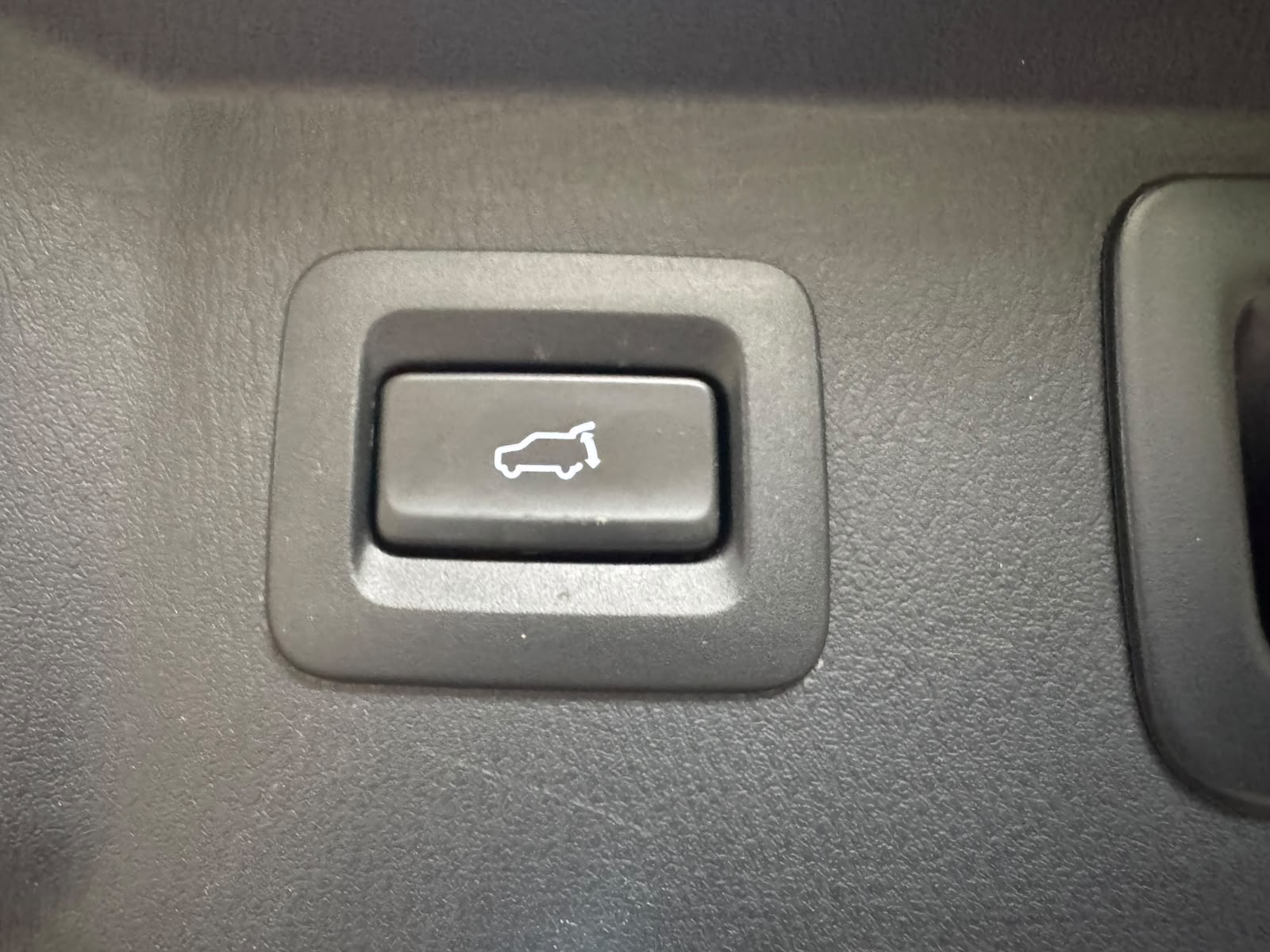 2020 Mazda 𝐌𝐀𝐙𝐃𝐀 𝐂𝐗-𝟖 photo 19