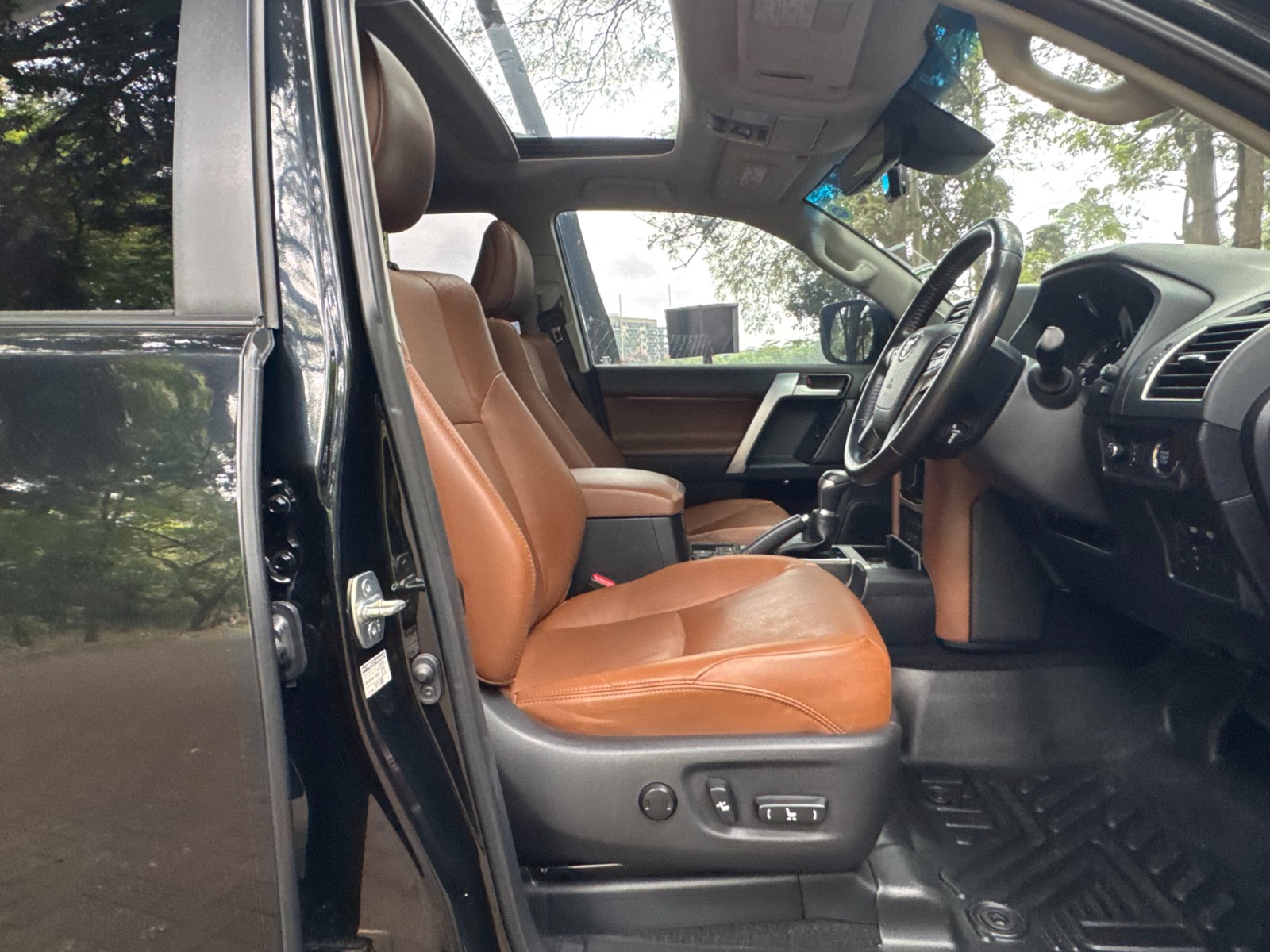 2021 Toyota LANDCRUISER-PRADO-TX.L photo 14