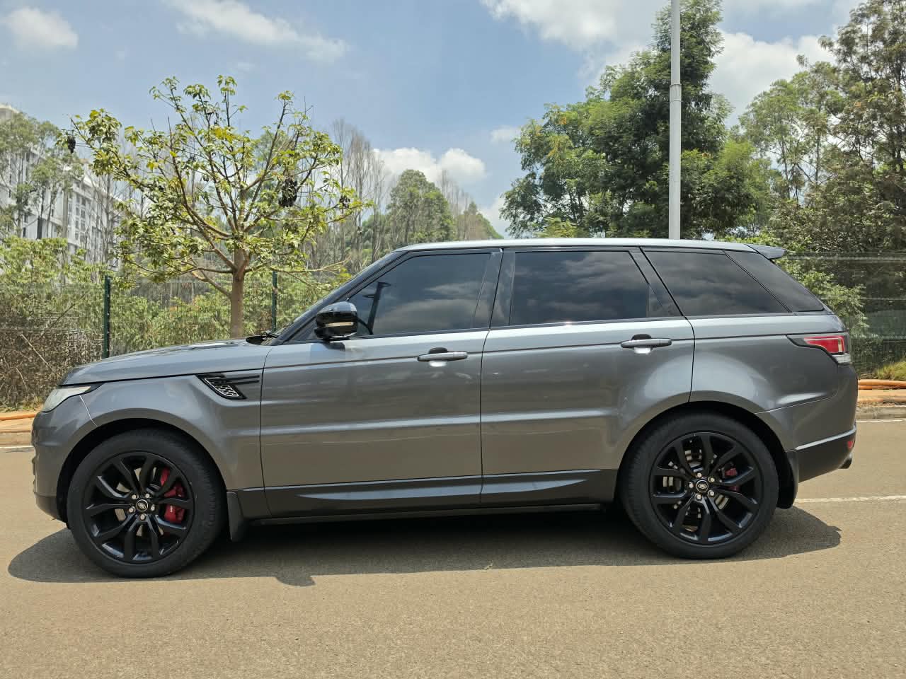 2015 Land Rover RANGE ROVER SPORT photo 13