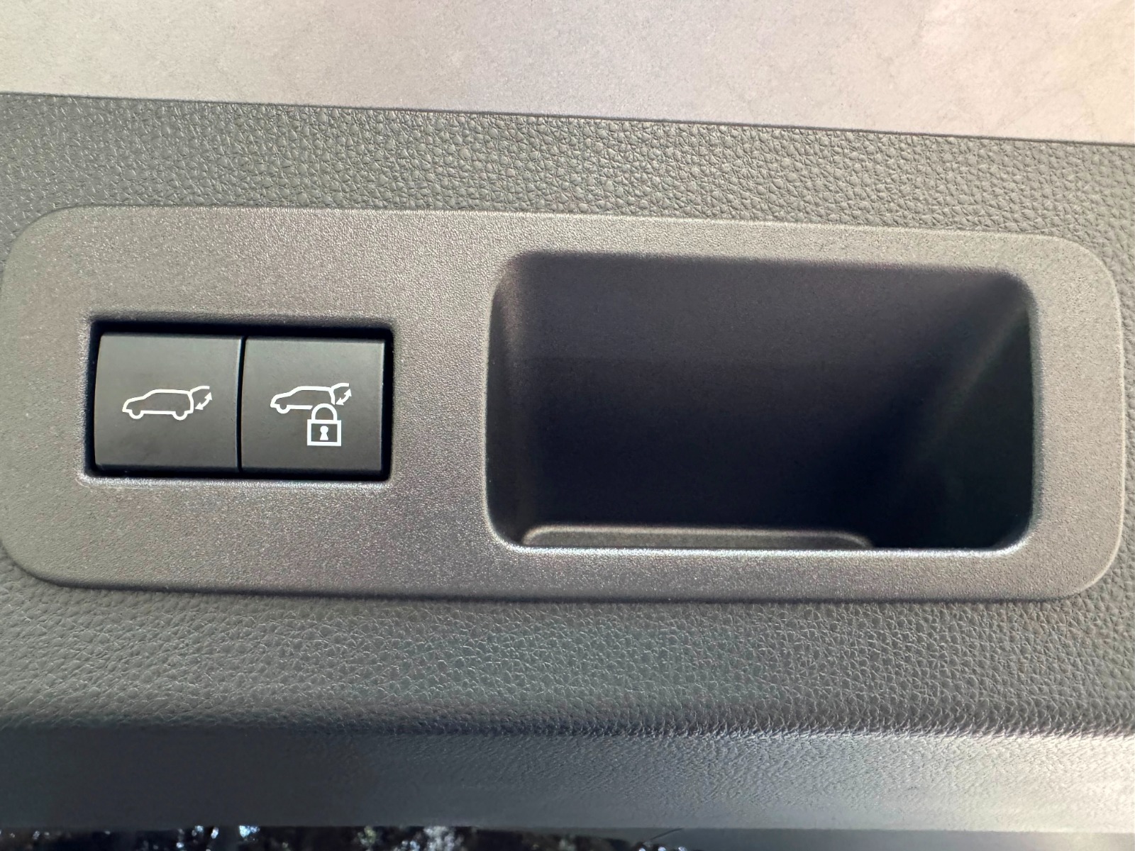 2023 Lexus LX600 photo 5