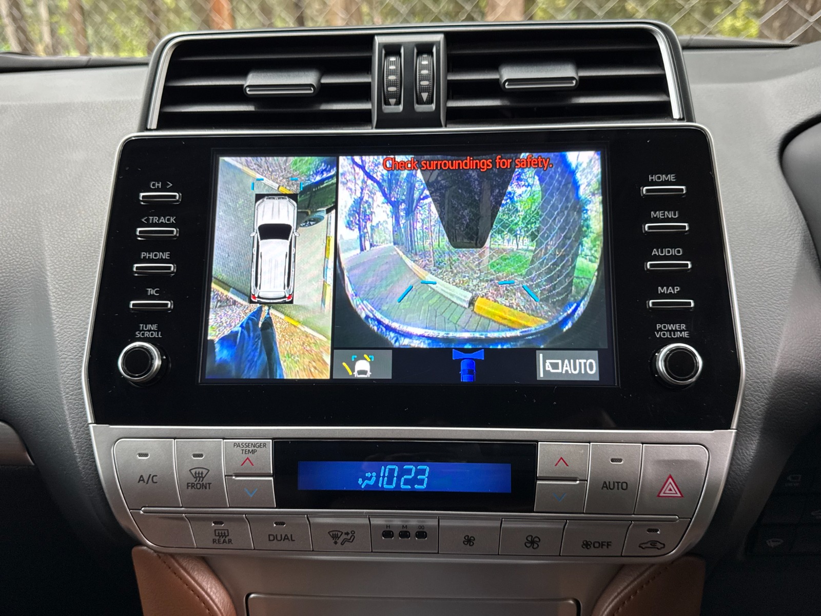2021 Toyota LANDCRUISER-PRADO-TX.L photo 16