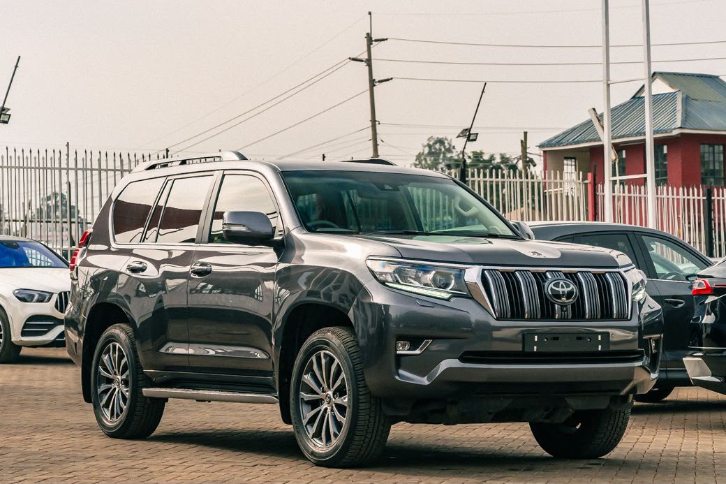 2021 Toyota Land Cruiser Prado VXL photo 9