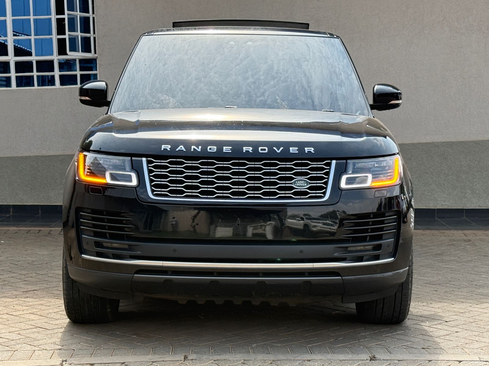 2018 Land Rover Range Rover Vogue photo 3